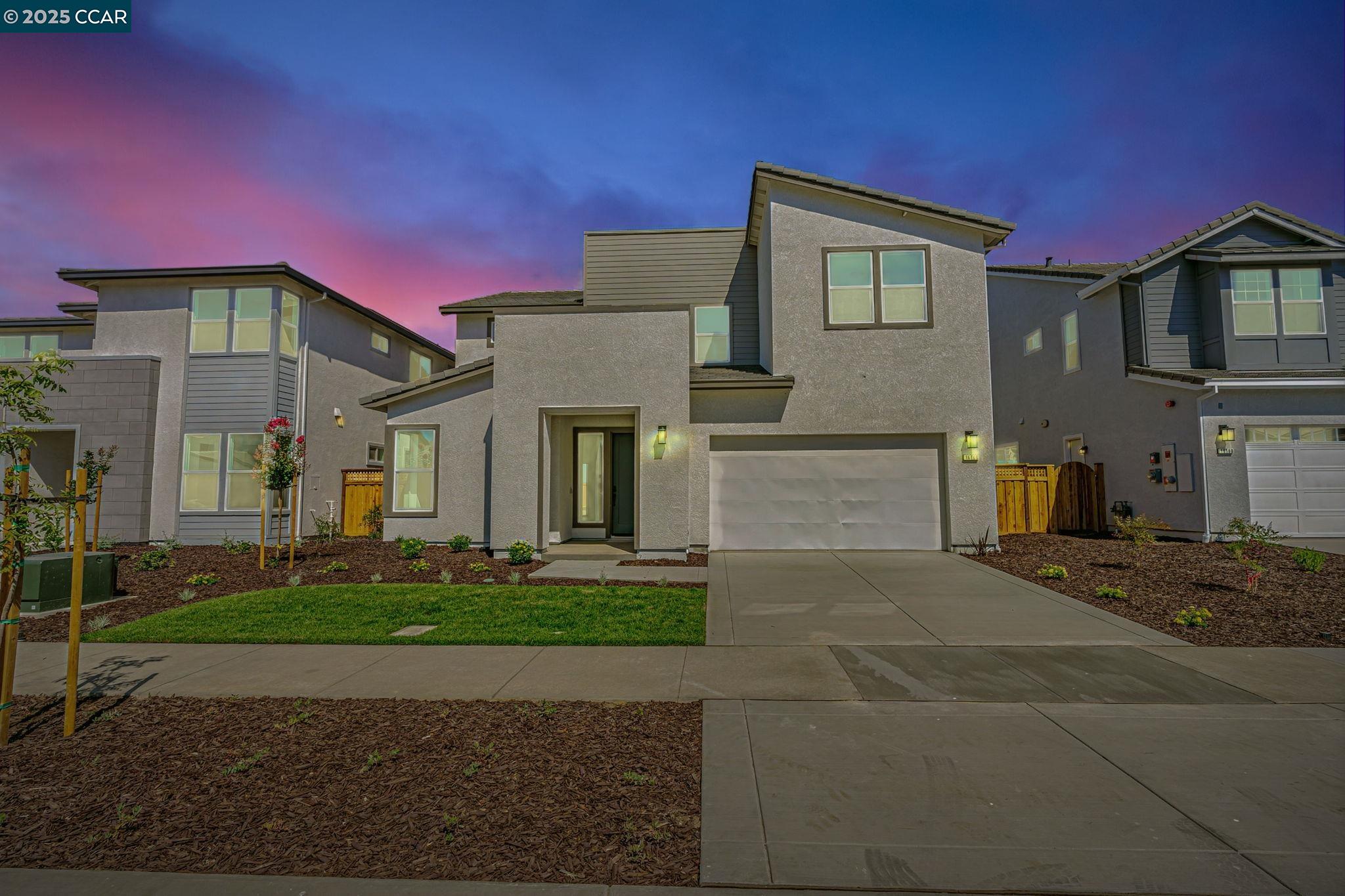 Detail Gallery Image 4 of 49 For 16166 Poulson Street, Lathrop,  CA 95330 - 4 Beds | 3/1 Baths