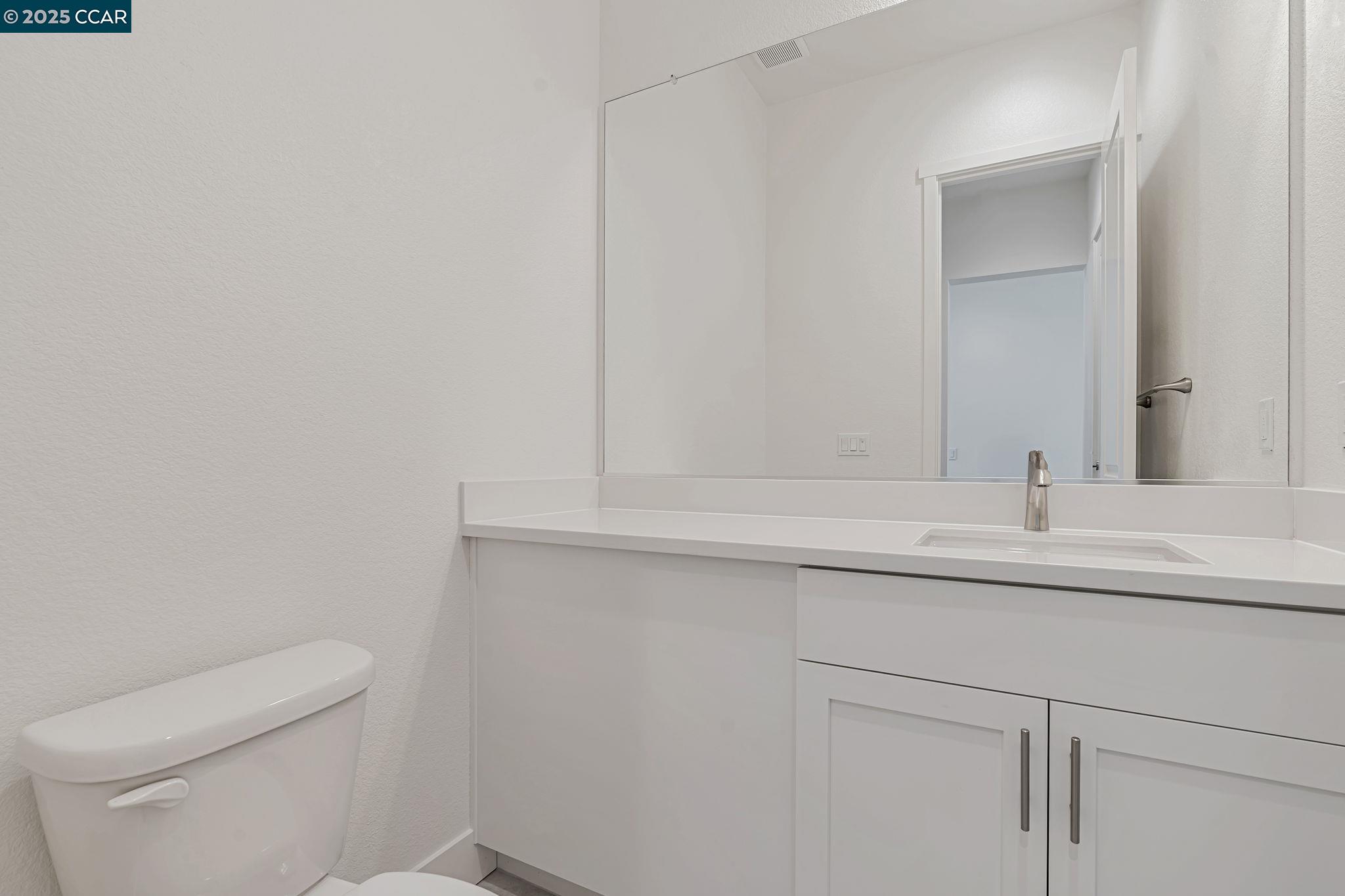 Detail Gallery Image 39 of 49 For 16166 Poulson Street, Lathrop,  CA 95330 - 4 Beds | 3/1 Baths