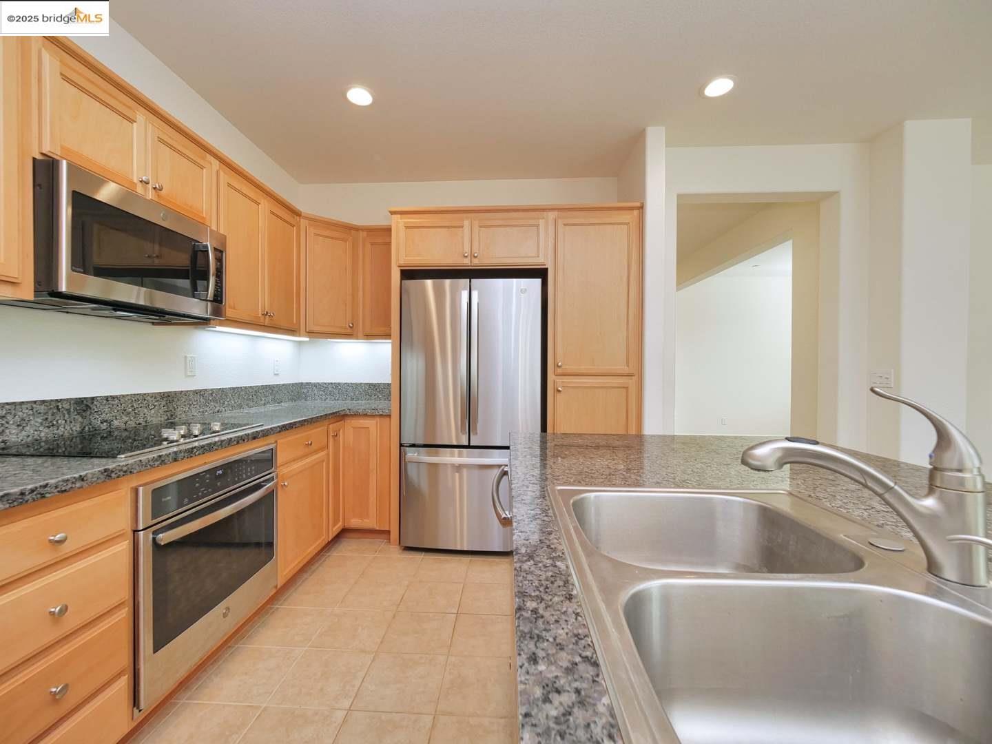 Detail Gallery Image 5 of 52 For 321 Kestrel Way, Rio Vista,  CA 94571 - 2 Beds | 2 Baths