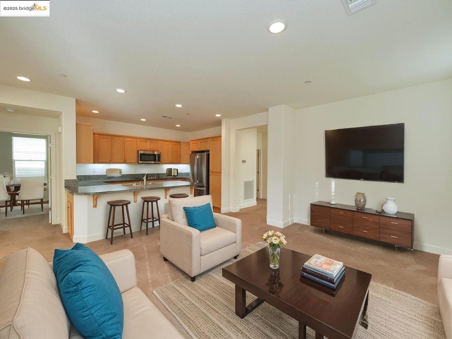 Detail Gallery Image 9 of 52 For 321 Kestrel Way, Rio Vista,  CA 94571 - 2 Beds | 2 Baths