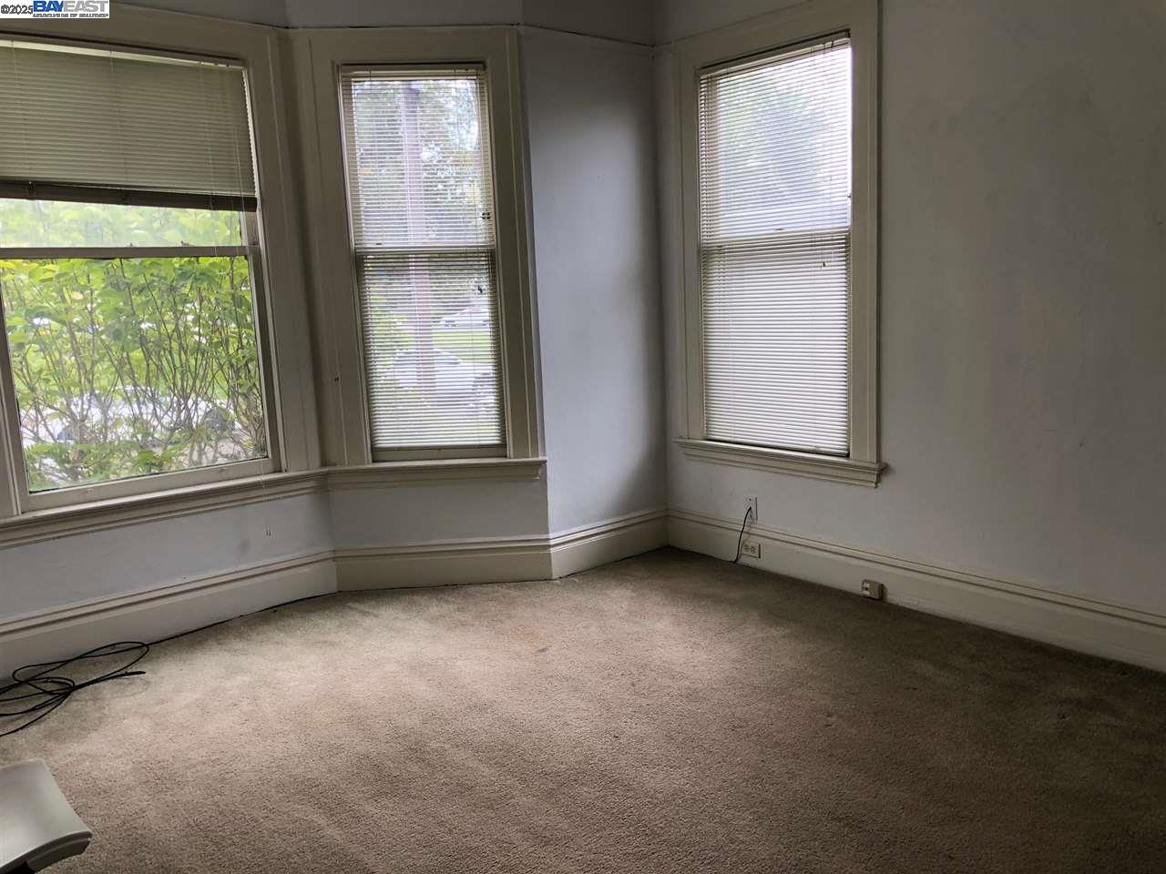 Detail Gallery Image 5 of 11 For 1173 Park Ave a,  Alameda,  CA 94501 - 1 Beds | 1 Baths