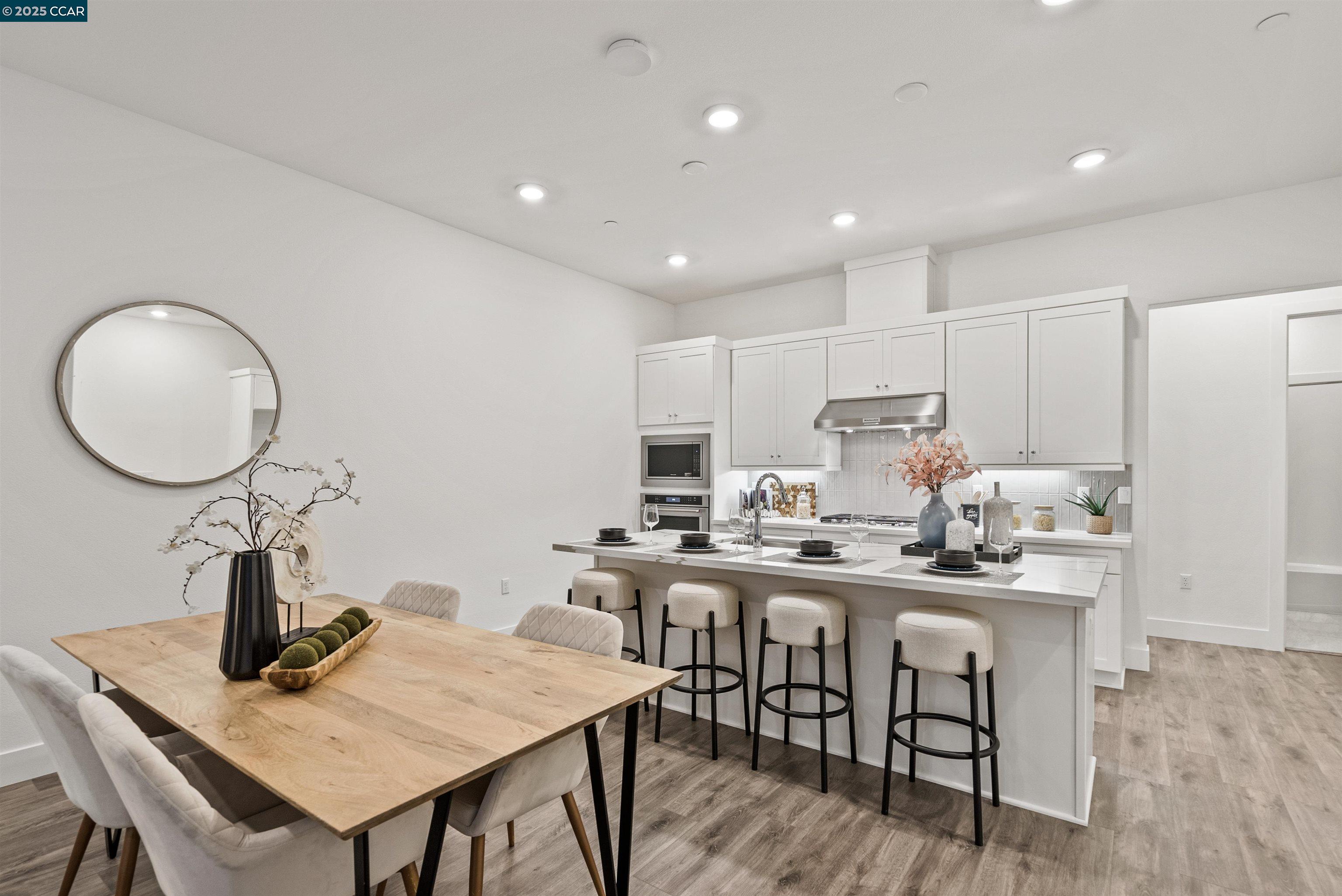 Detail Gallery Image 6 of 34 For 1102 Althea Terrace #4,  Sunnyvale,  CA 94086 - 4 Beds | 4 Baths