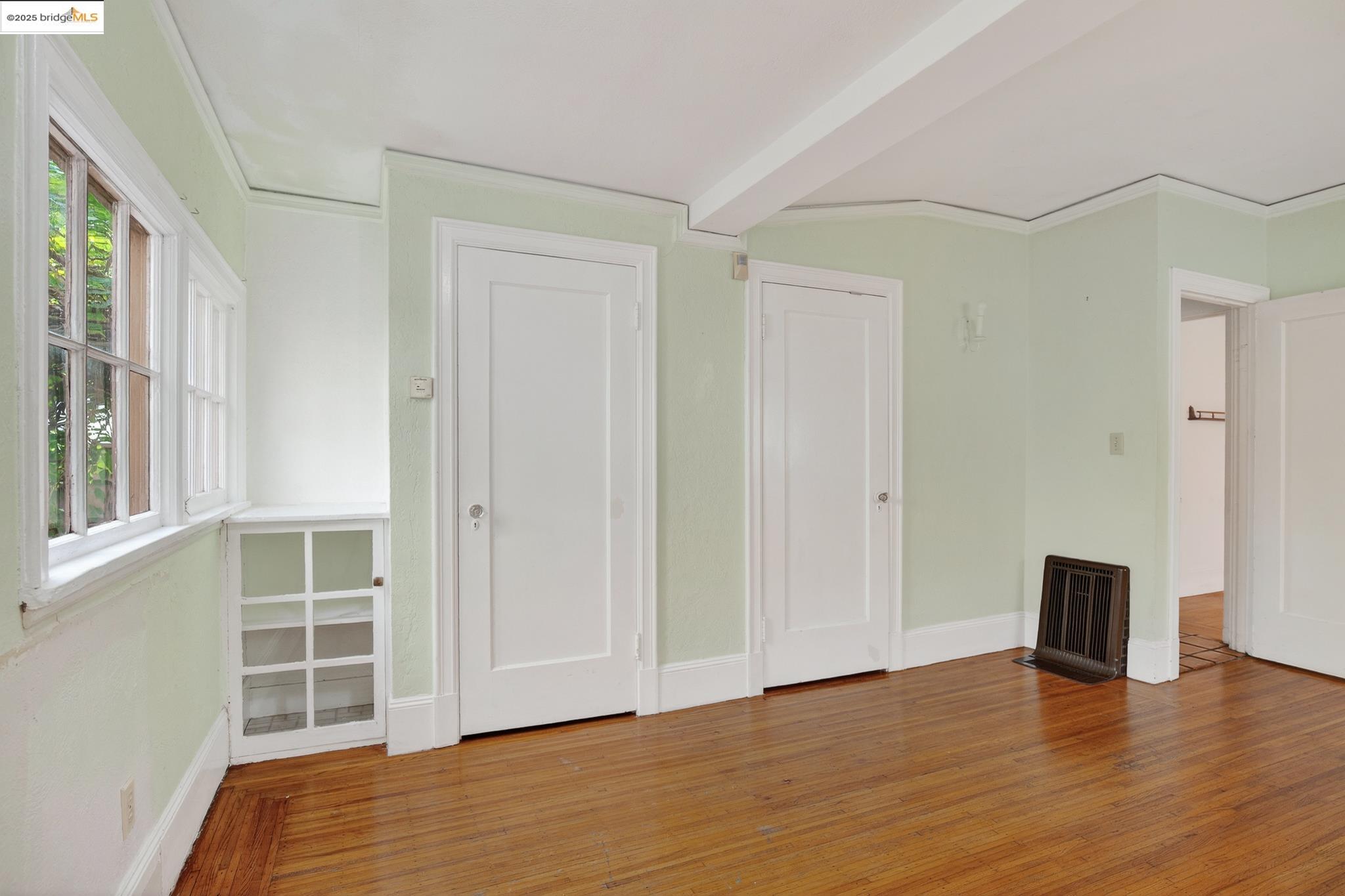 Detail Gallery Image 25 of 47 For 3710 Wisconsin St, Oakland,  CA 94619 - 2 Beds | 2 Baths