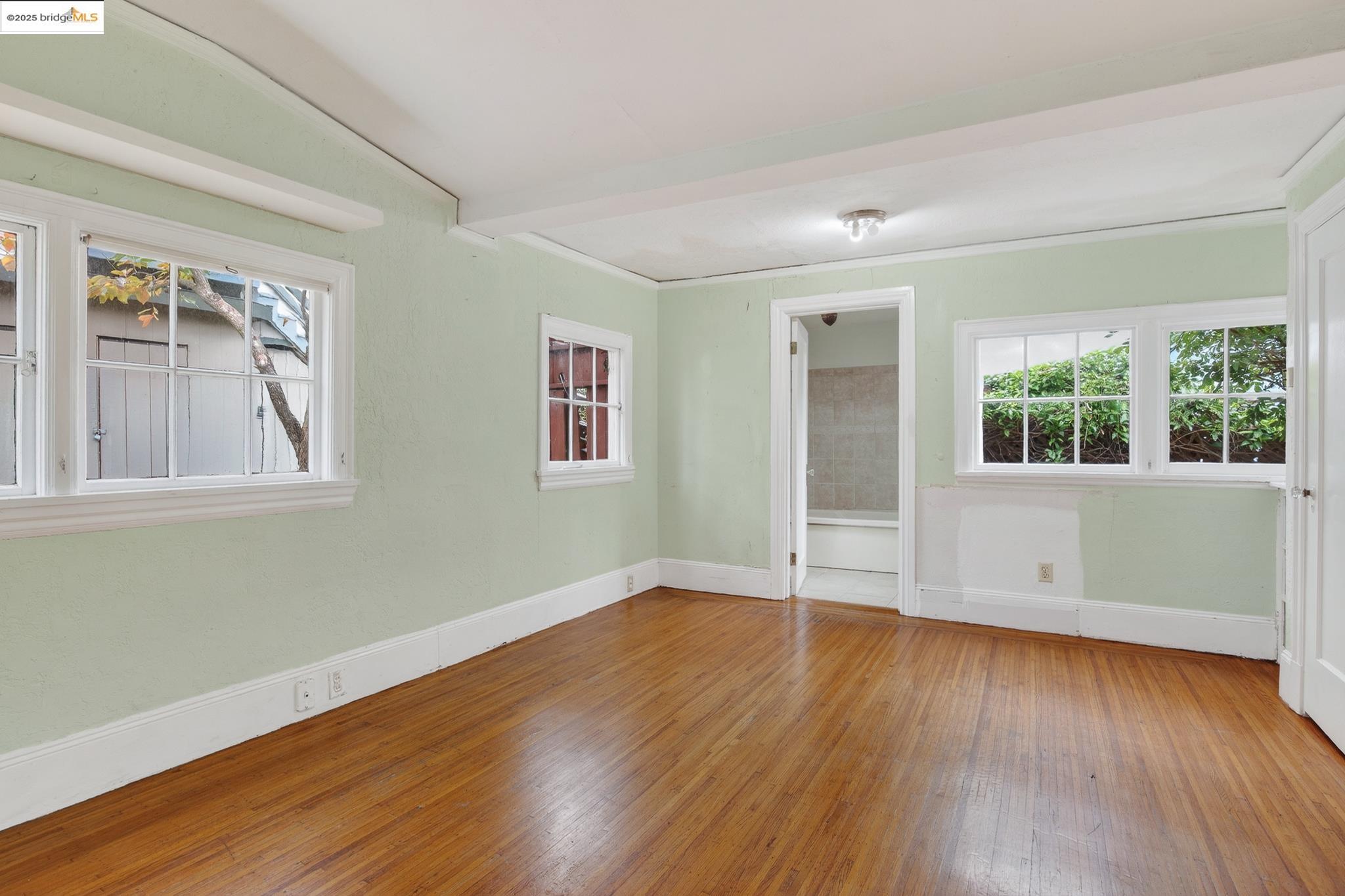 Detail Gallery Image 26 of 47 For 3710 Wisconsin St, Oakland,  CA 94619 - 2 Beds | 2 Baths