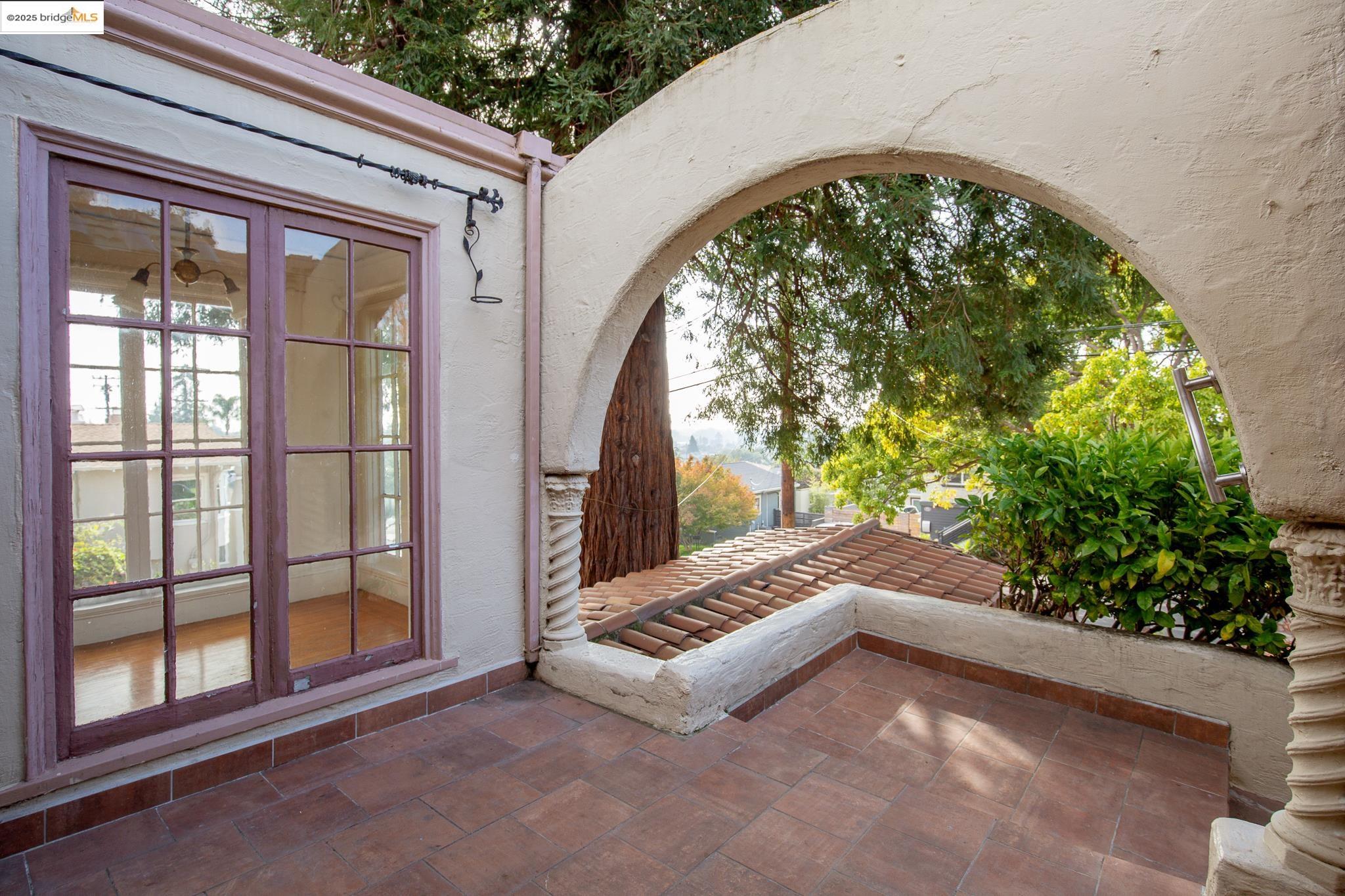 Detail Gallery Image 32 of 47 For 3710 Wisconsin St, Oakland,  CA 94619 - 2 Beds | 2 Baths