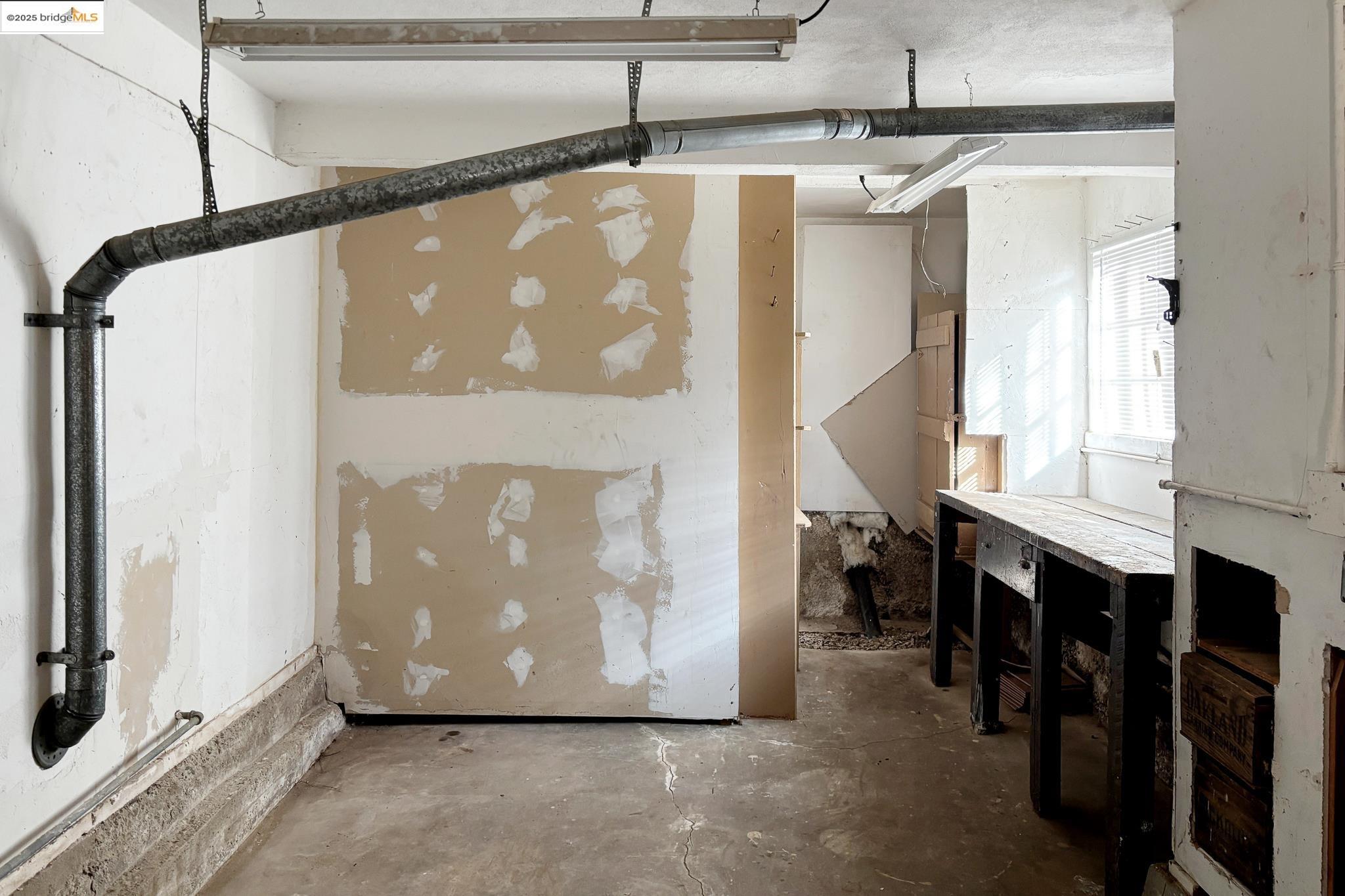 Detail Gallery Image 40 of 47 For 3710 Wisconsin St, Oakland,  CA 94619 - 2 Beds | 2 Baths