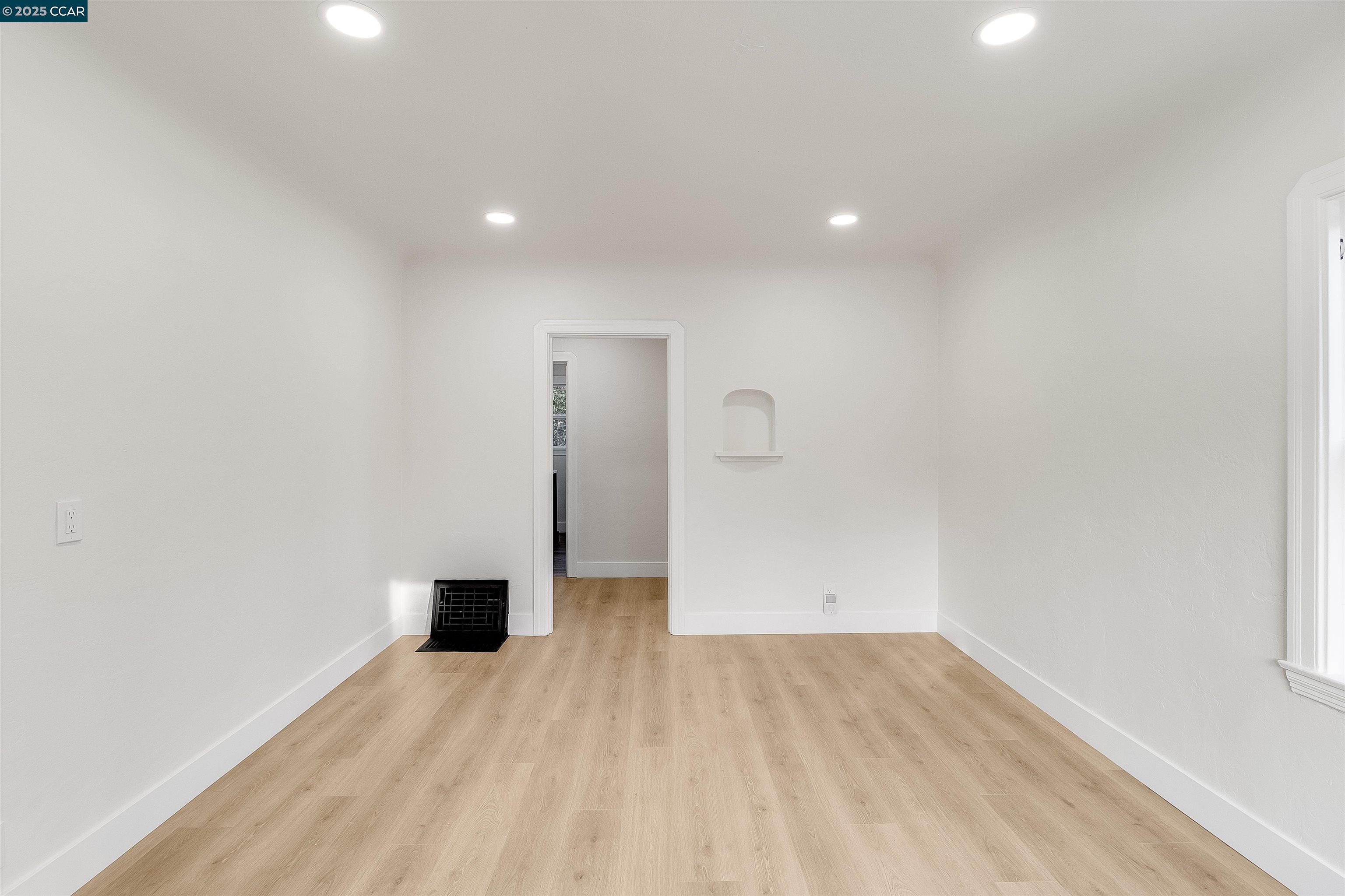 Detail Gallery Image 6 of 30 For 1435 Broadway St, Vallejo,  CA 94590 - 2 Beds | 1 Baths