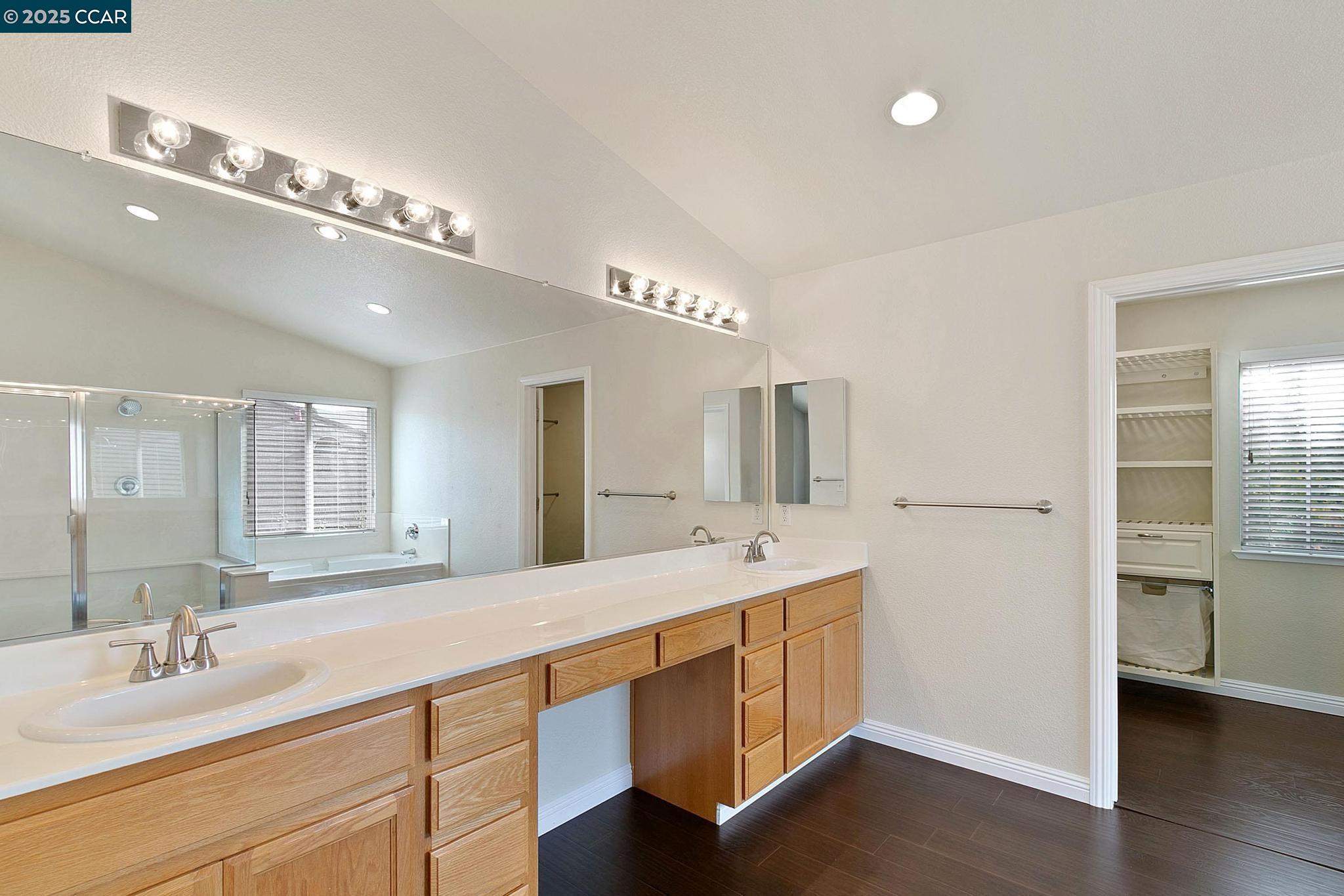 Detail Gallery Image 14 of 42 For 732 Antiquity Dr, Fairfield,  CA 94534 - 5 Beds | 3/1 Baths
