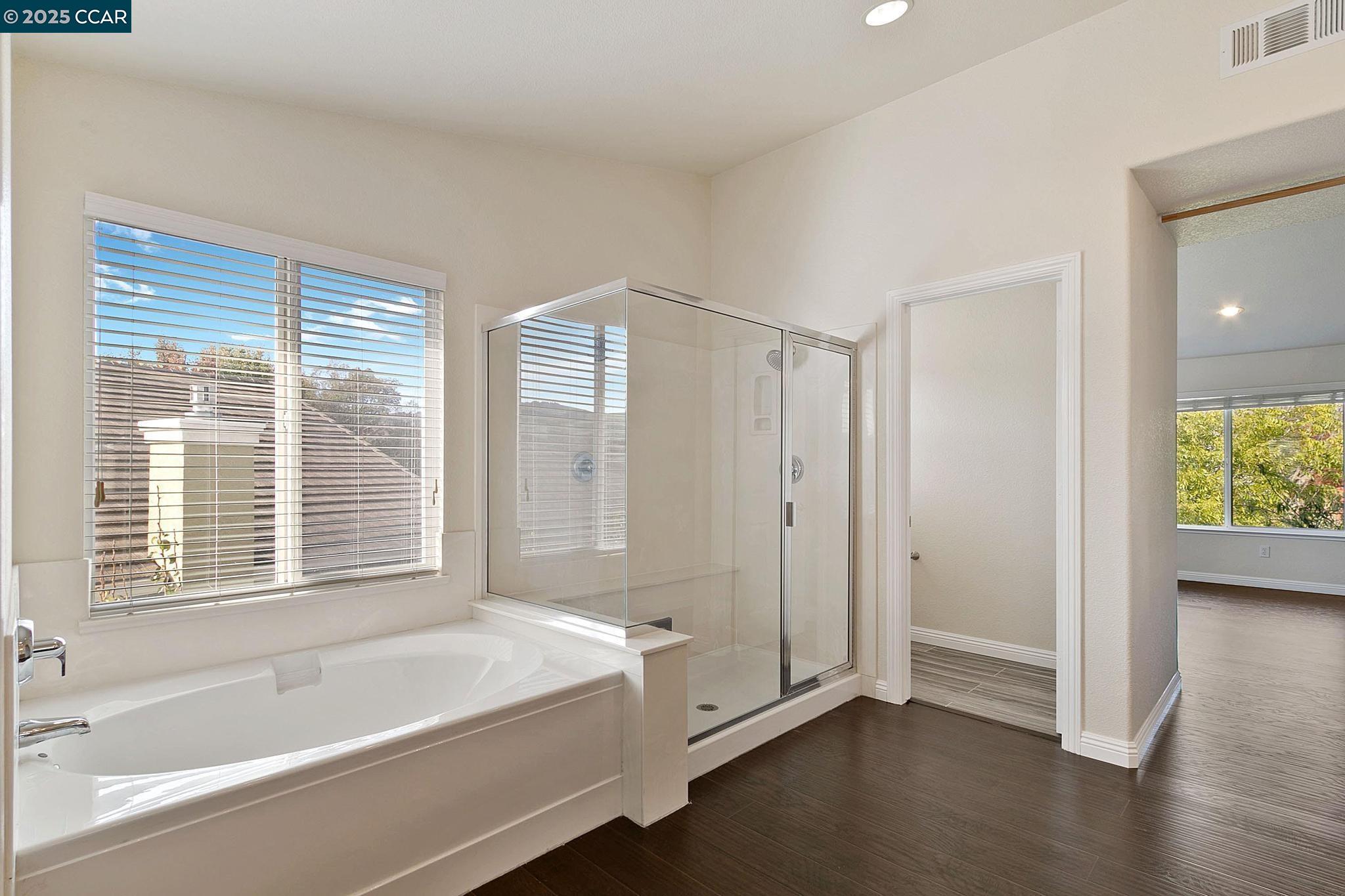 Detail Gallery Image 15 of 42 For 732 Antiquity Dr, Fairfield,  CA 94534 - 5 Beds | 3/1 Baths