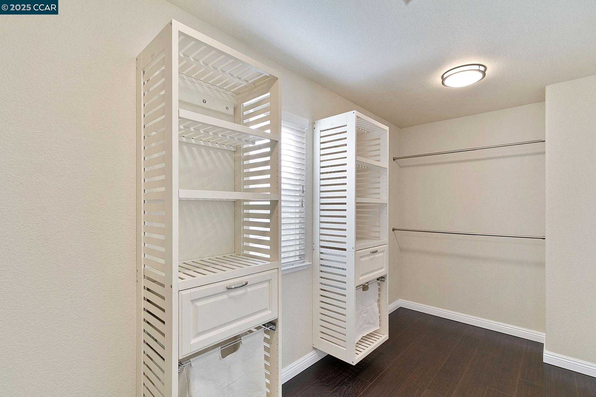 Detail Gallery Image 16 of 42 For 732 Antiquity Dr, Fairfield,  CA 94534 - 5 Beds | 3/1 Baths