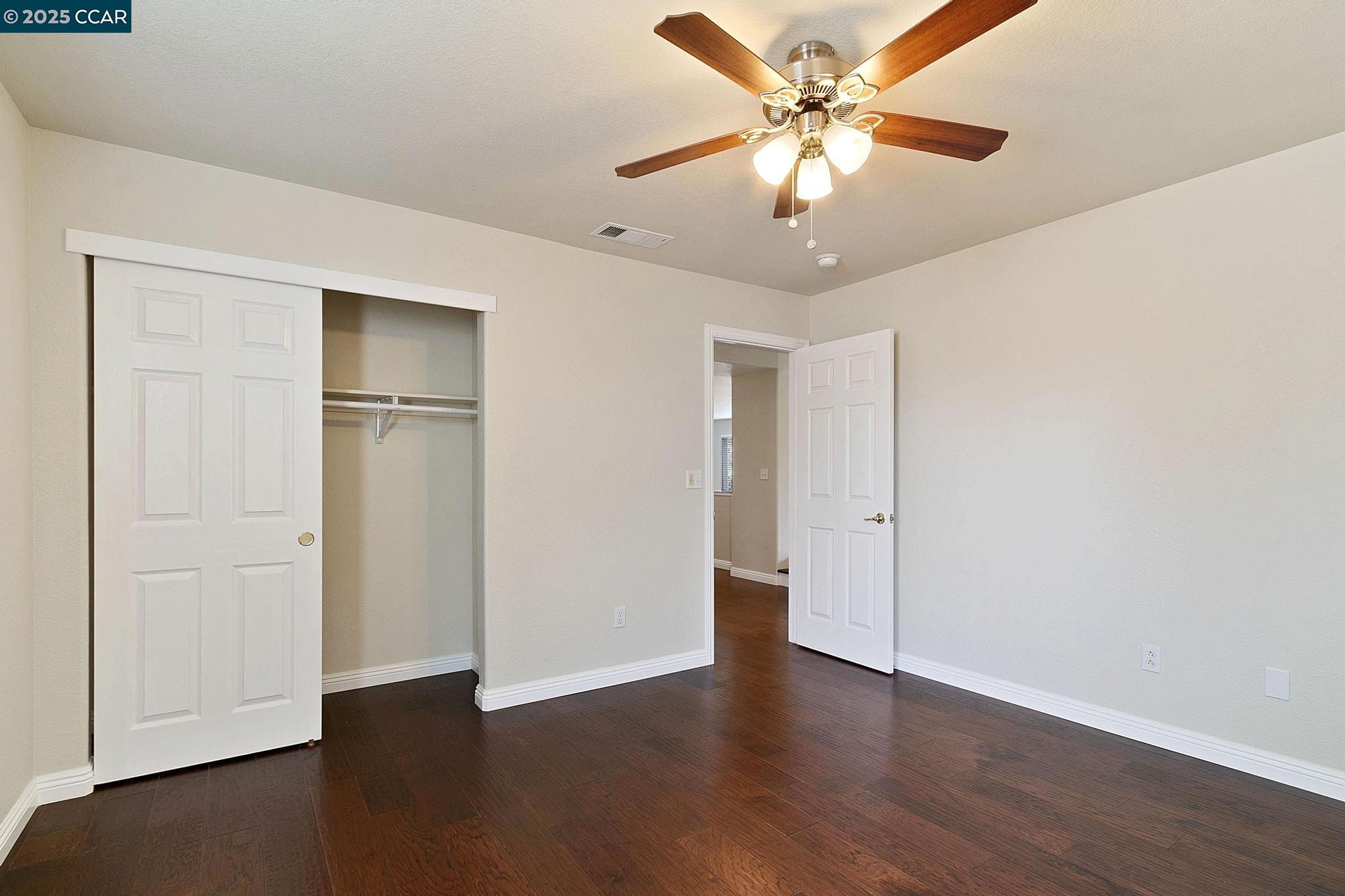 Detail Gallery Image 18 of 42 For 732 Antiquity Dr, Fairfield,  CA 94534 - 5 Beds | 3/1 Baths