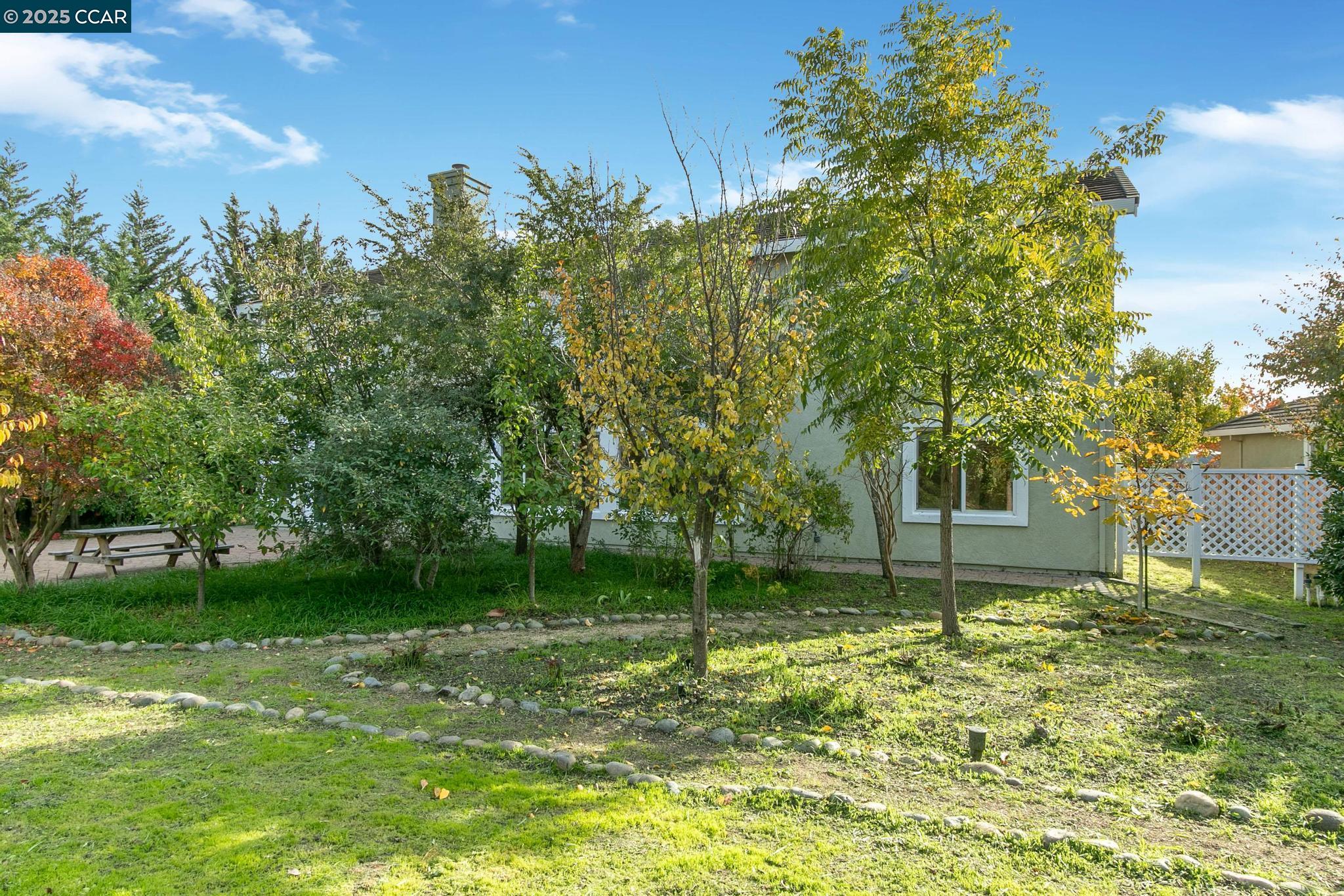 Detail Gallery Image 33 of 42 For 732 Antiquity Dr, Fairfield,  CA 94534 - 5 Beds | 3/1 Baths