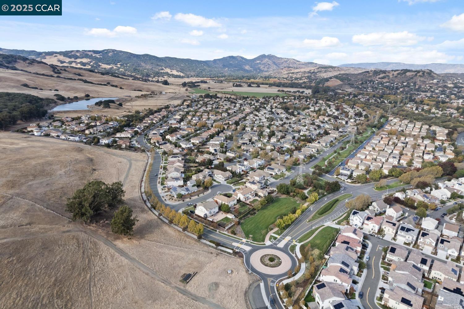 Detail Gallery Image 38 of 42 For 732 Antiquity Dr, Fairfield,  CA 94534 - 5 Beds | 3/1 Baths