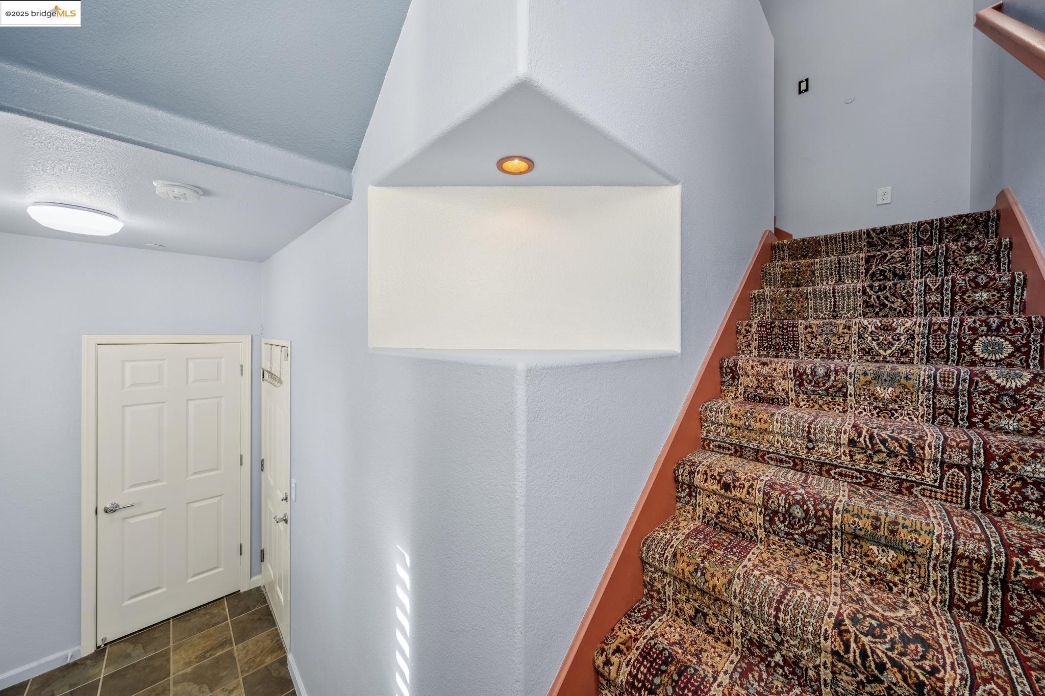 Detail Gallery Image 11 of 45 For 3401 Jetty Dr, Richmond,  CA 94804 - 2 Beds | 2/1 Baths