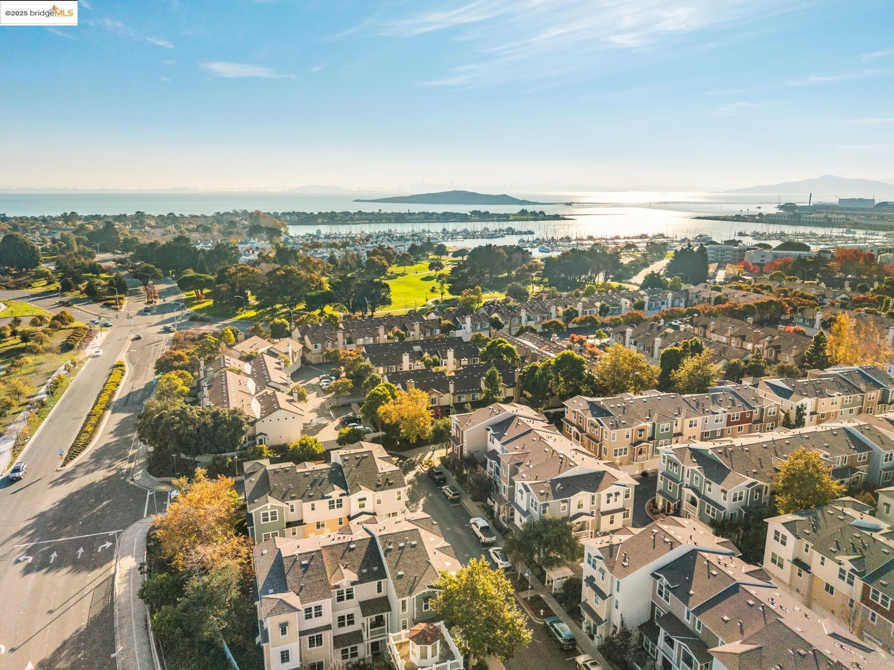 Detail Gallery Image 3 of 45 For 3401 Jetty Dr, Richmond,  CA 94804 - 2 Beds | 2/1 Baths