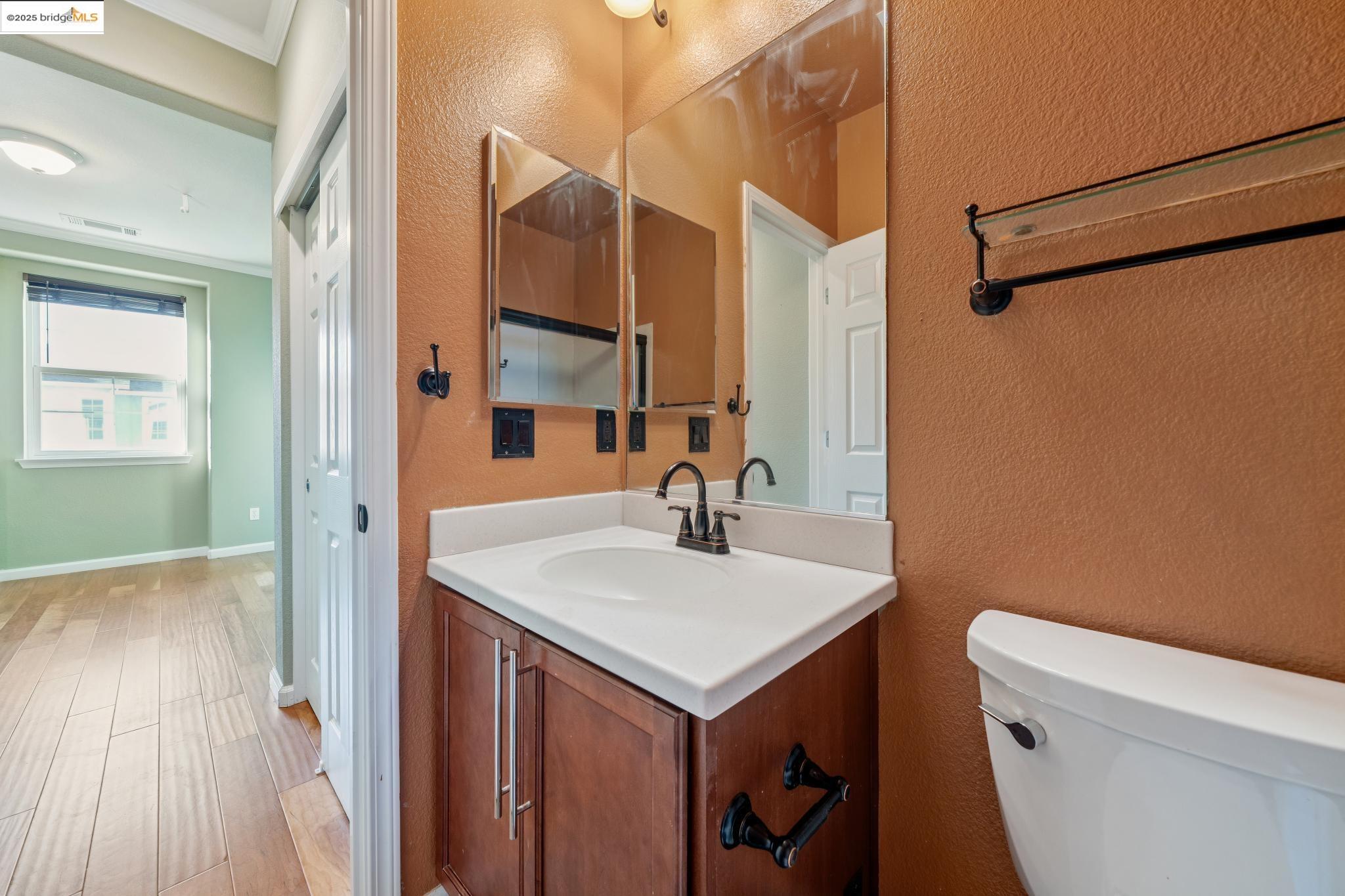Detail Gallery Image 34 of 45 For 3401 Jetty Dr, Richmond,  CA 94804 - 2 Beds | 2/1 Baths