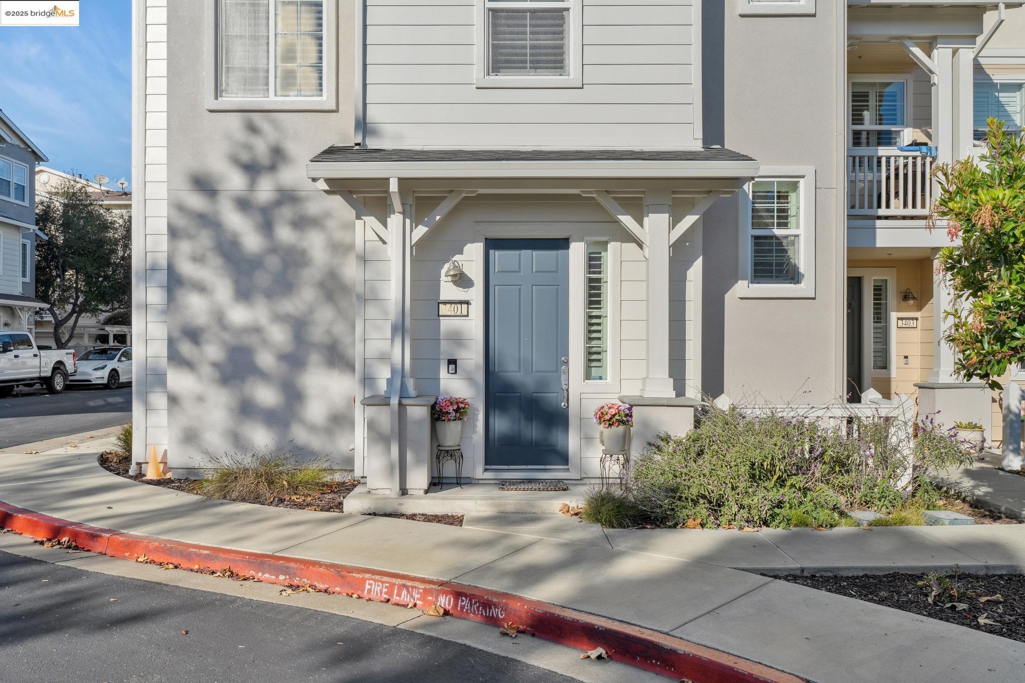 Detail Gallery Image 7 of 45 For 3401 Jetty Dr, Richmond,  CA 94804 - 2 Beds | 2/1 Baths