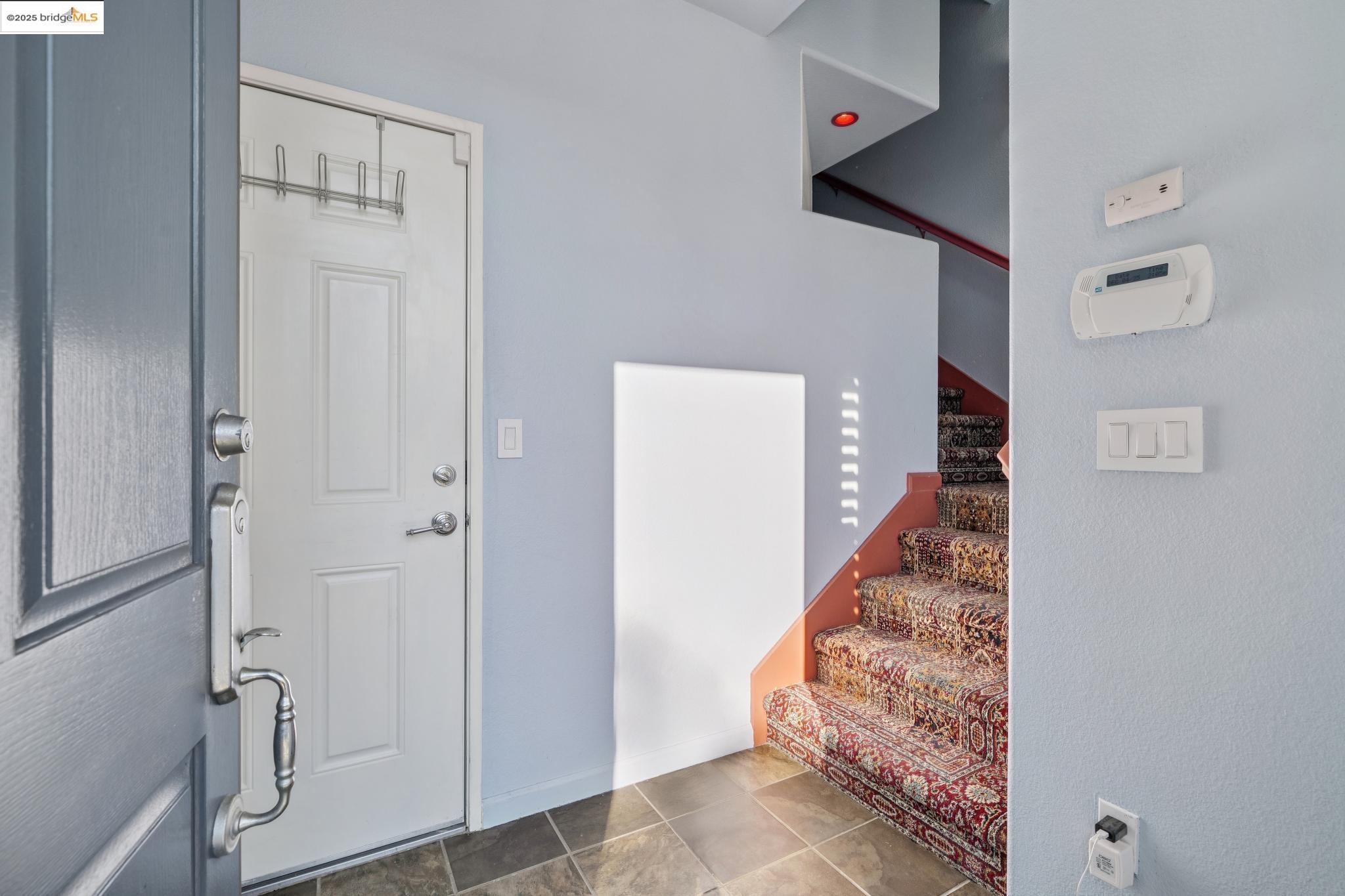 Detail Gallery Image 9 of 45 For 3401 Jetty Dr, Richmond,  CA 94804 - 2 Beds | 2/1 Baths