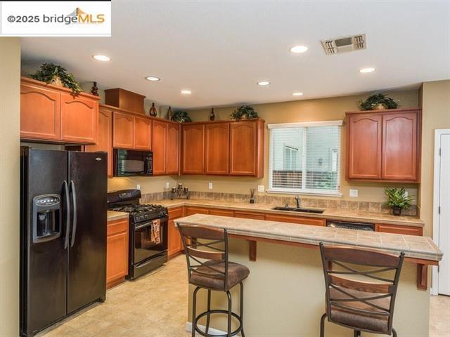 Detail Gallery Image 10 of 20 For 5348 Gold Creek Cir, Discovery Bay,  CA 94505 - 4 Beds | 3/1 Baths