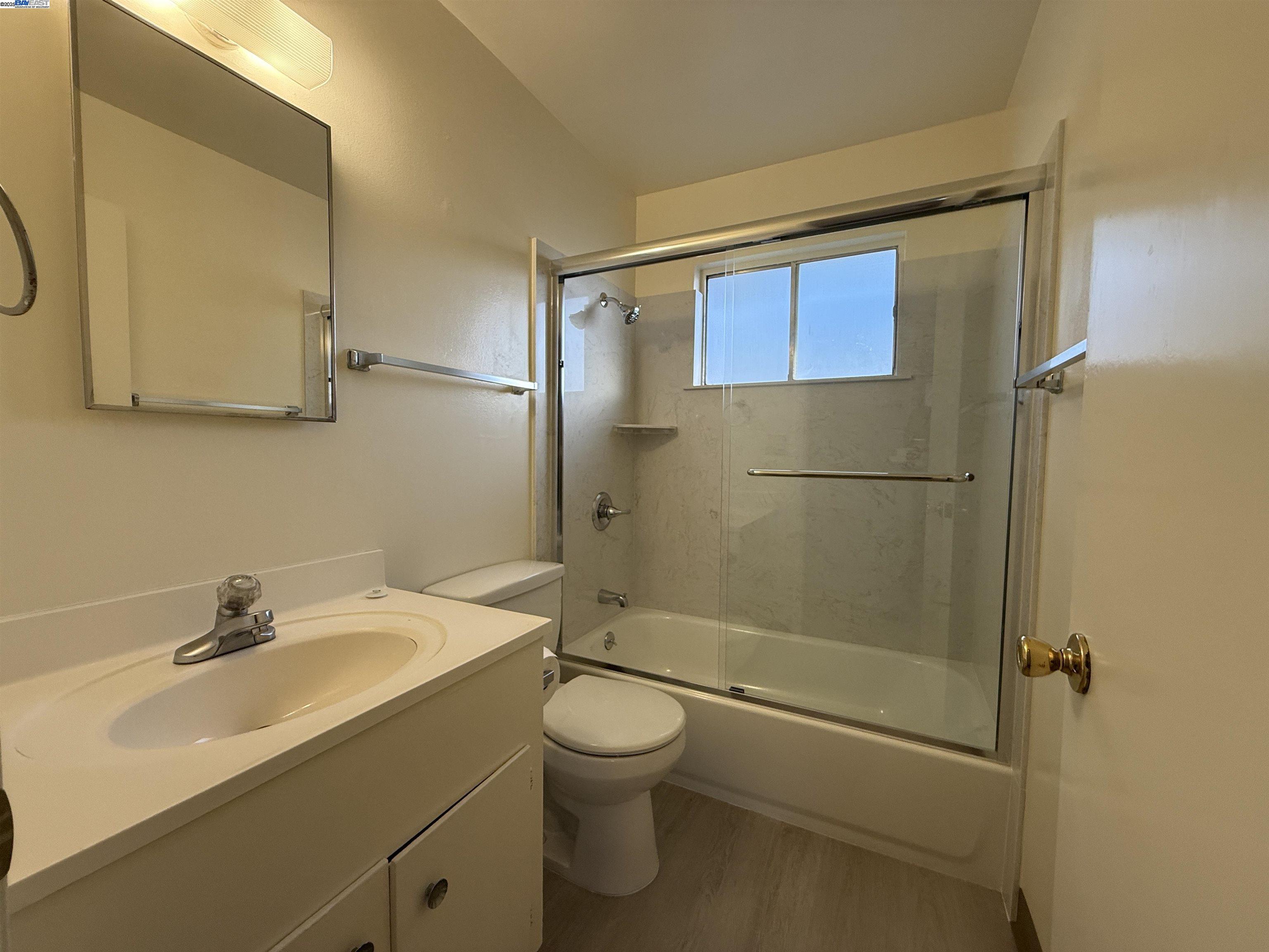 Detail Gallery Image 11 of 11 For 821 Coburn Ct #C,  San Leandro,  CA 94578 - 2 Beds | 1 Baths