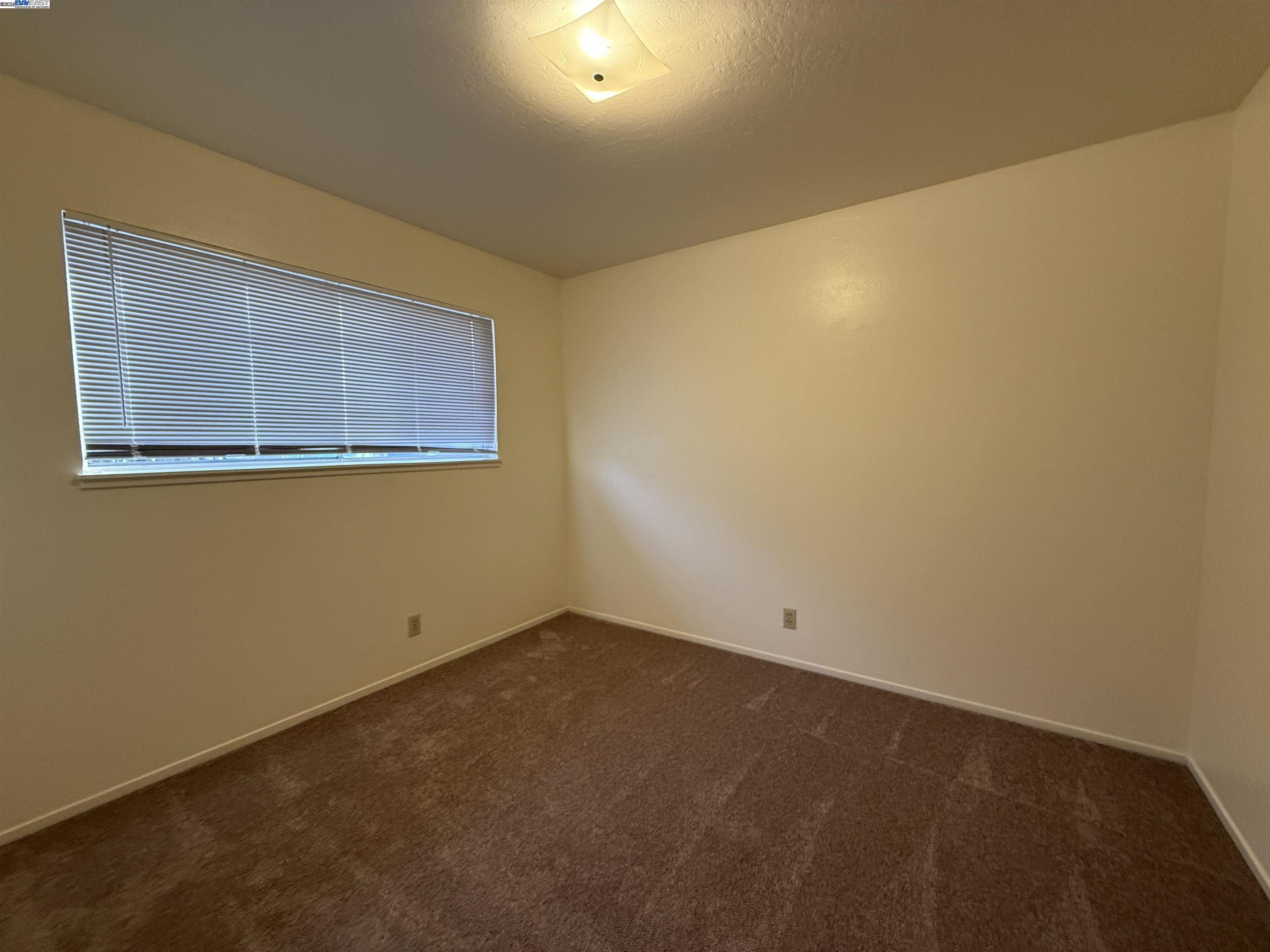 Detail Gallery Image 8 of 11 For 821 Coburn Ct #C,  San Leandro,  CA 94578 - 2 Beds | 1 Baths