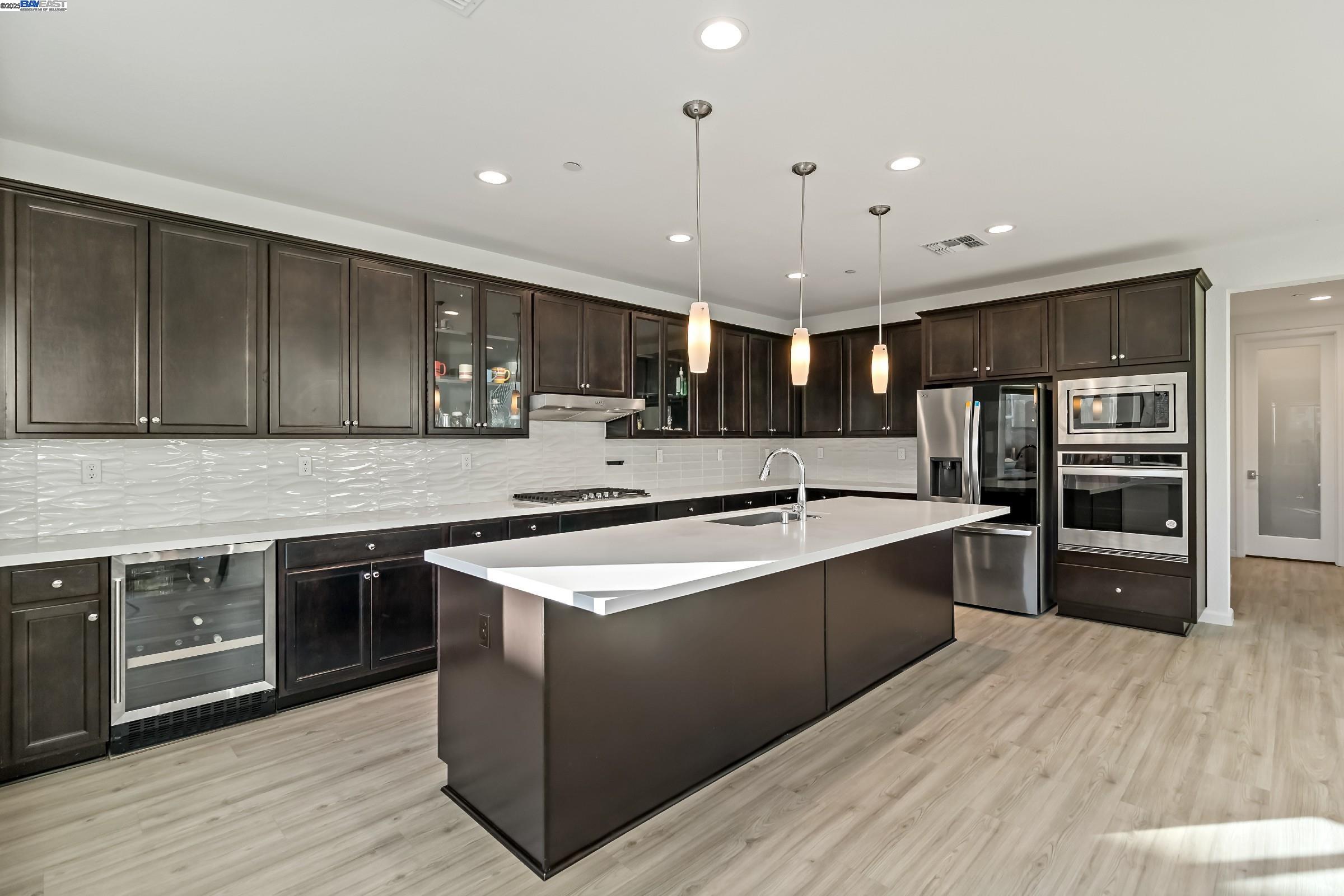 Detail Gallery Image 18 of 59 For 717 Delaney, Oakley,  CA 94561 - 5 Beds | 3/1 Baths