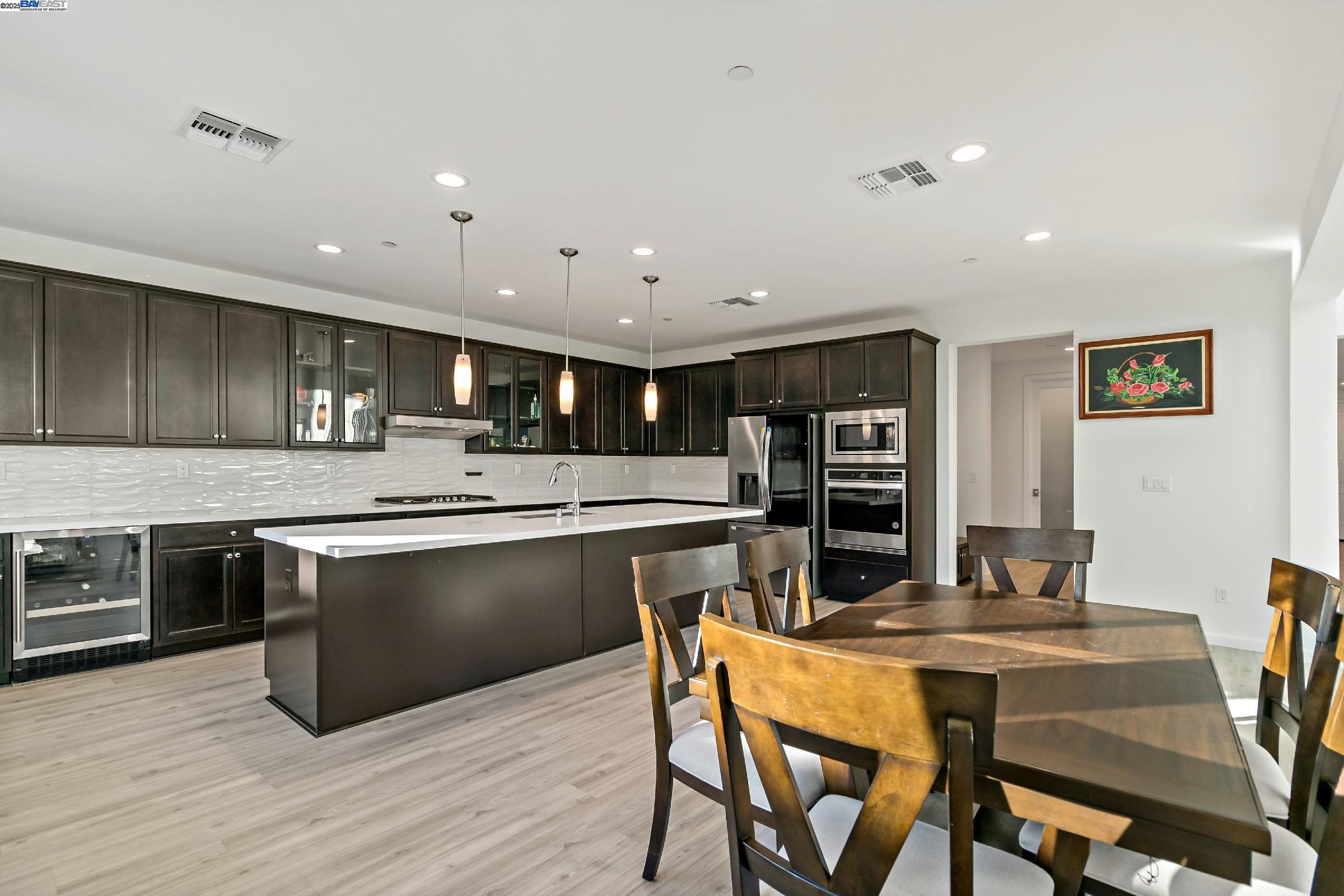 Detail Gallery Image 19 of 59 For 717 Delaney, Oakley,  CA 94561 - 5 Beds | 3/1 Baths