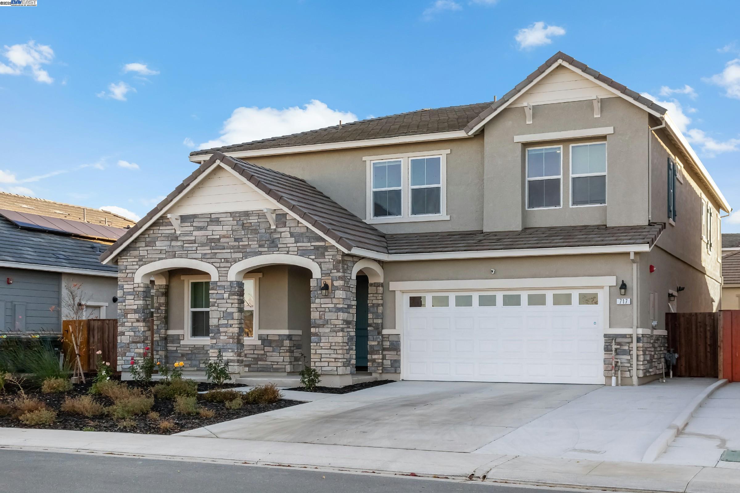 Detail Gallery Image 3 of 59 For 717 Delaney, Oakley,  CA 94561 - 5 Beds | 3/1 Baths