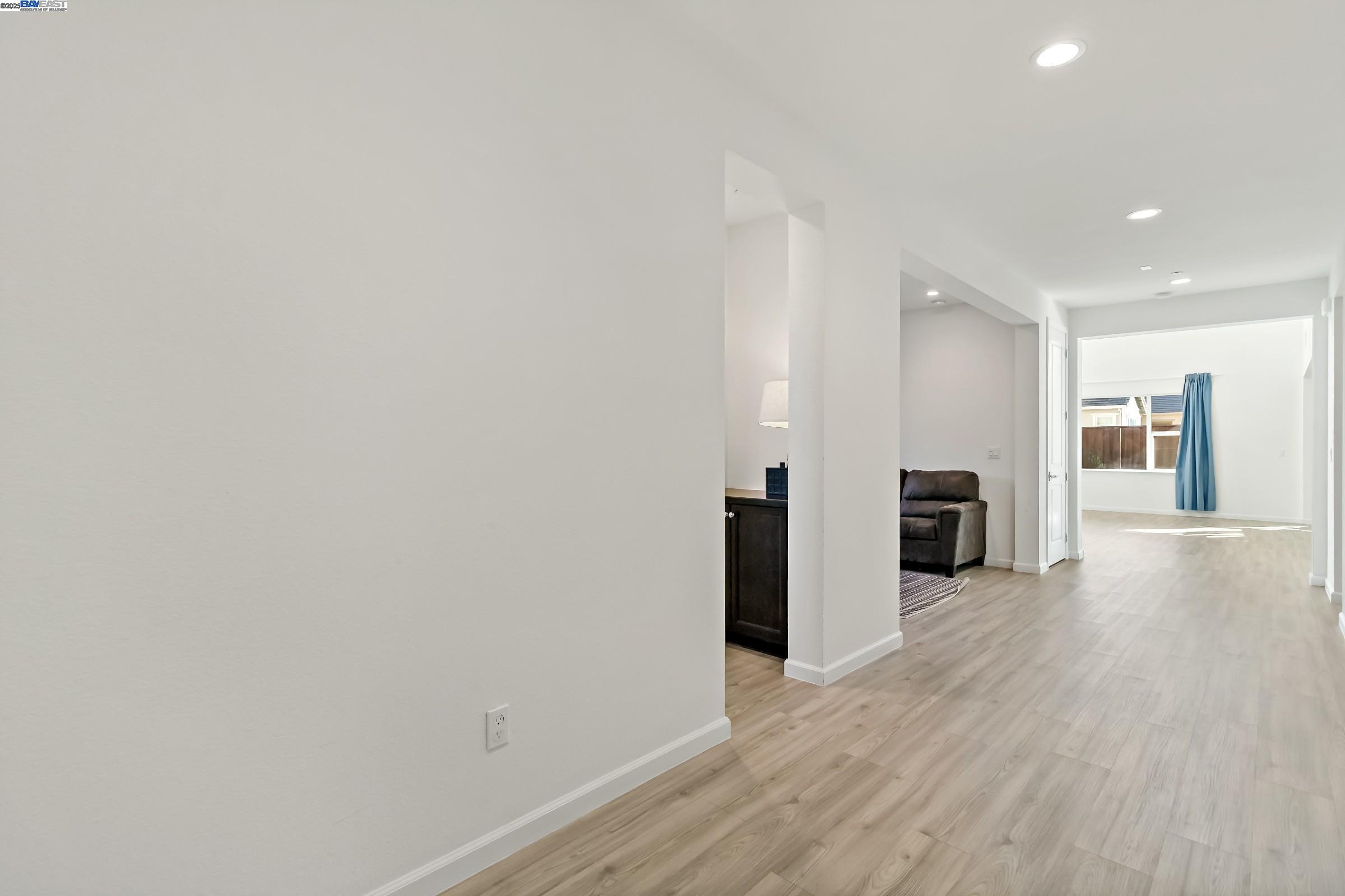 Detail Gallery Image 22 of 59 For 717 Delaney, Oakley,  CA 94561 - 5 Beds | 3/1 Baths