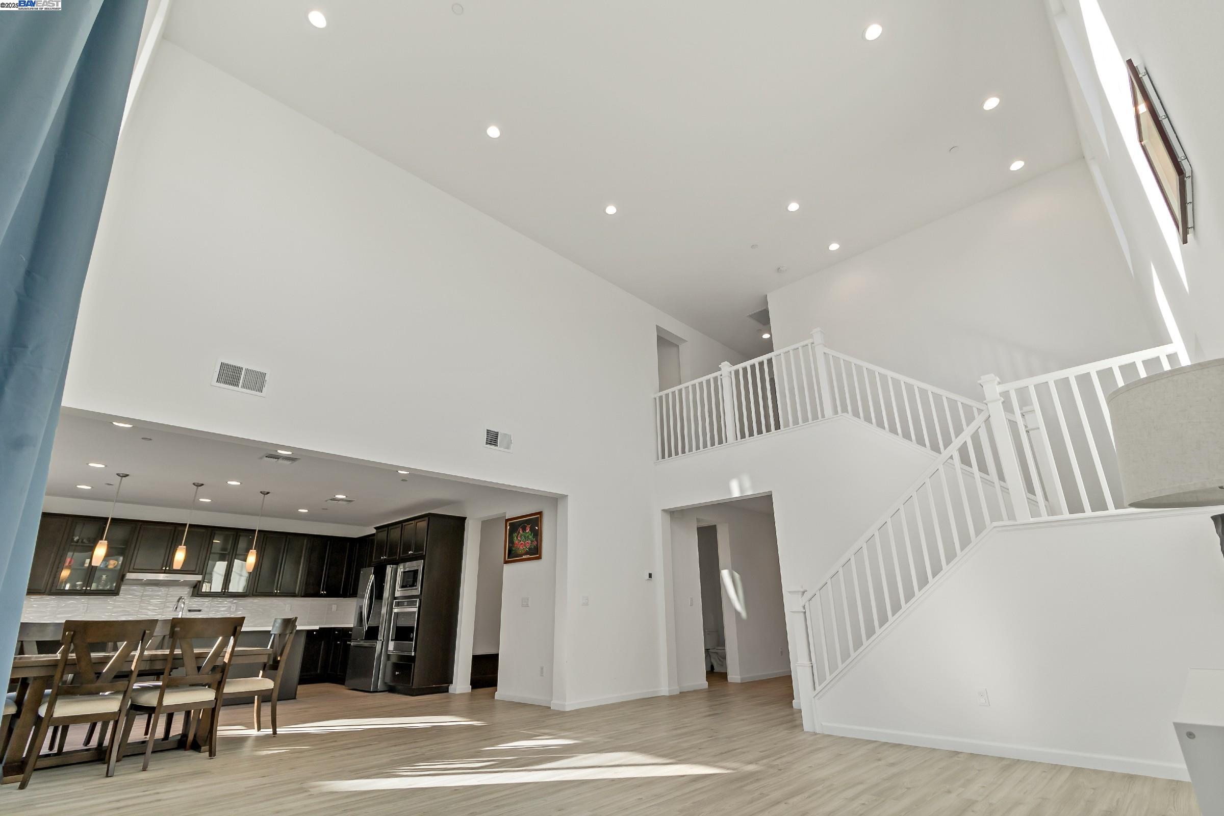 Detail Gallery Image 7 of 59 For 717 Delaney, Oakley,  CA 94561 - 5 Beds | 3/1 Baths