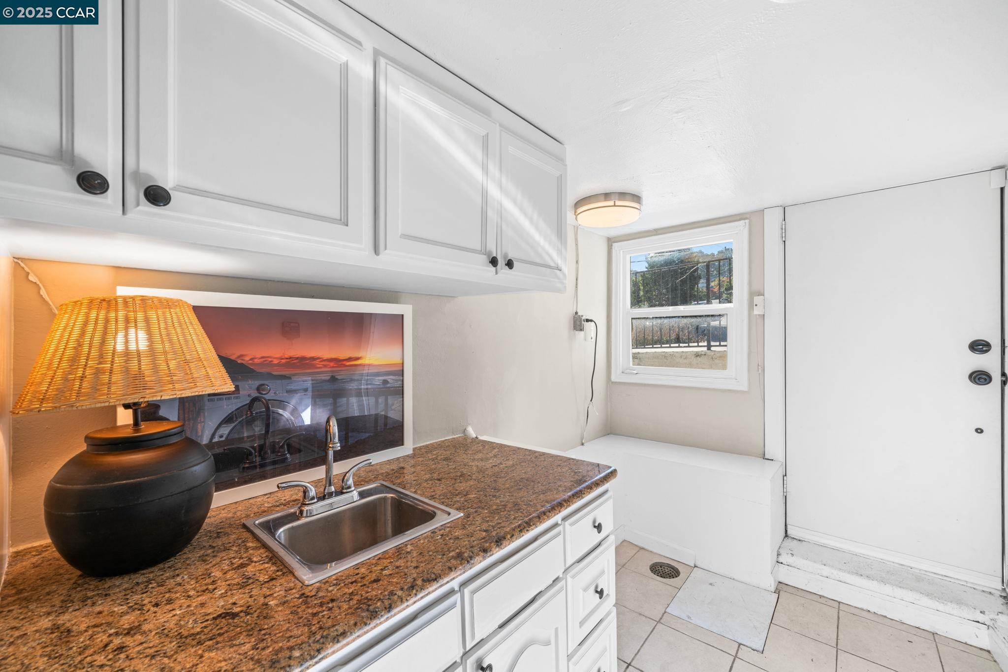 Detail Gallery Image 19 of 35 For 3649 Shone Ave, Oakland,  CA 94605 - 2 Beds | 2 Baths