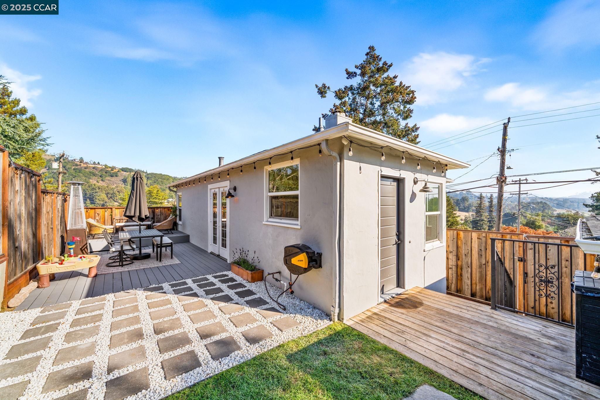 Detail Gallery Image 26 of 35 For 3649 Shone Ave, Oakland,  CA 94605 - 2 Beds | 2 Baths