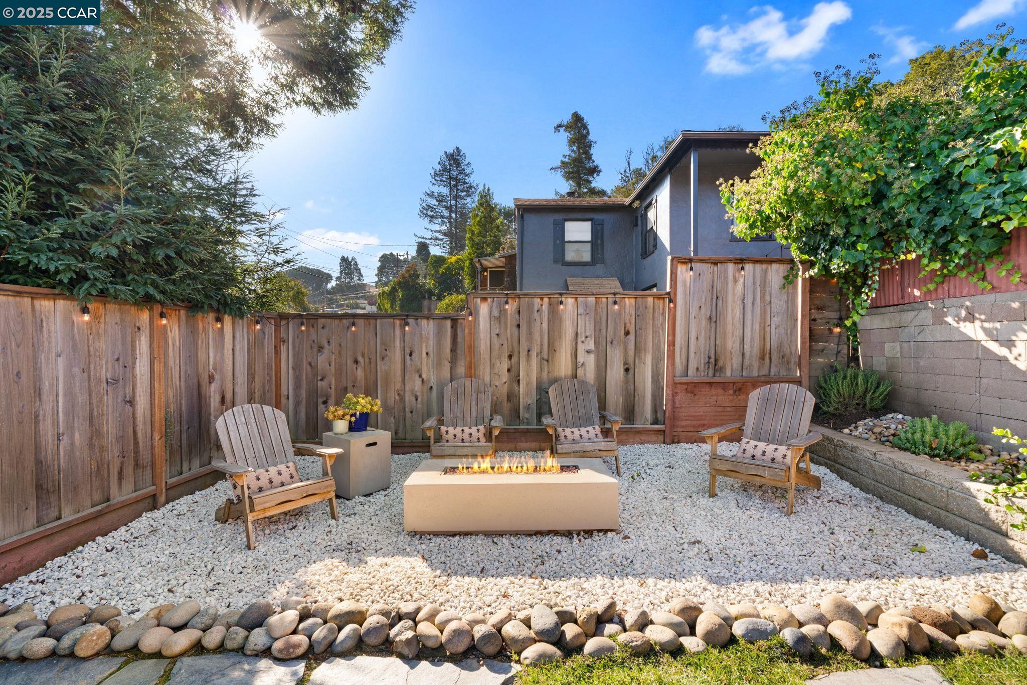 Detail Gallery Image 30 of 35 For 3649 Shone Ave, Oakland,  CA 94605 - 2 Beds | 2 Baths