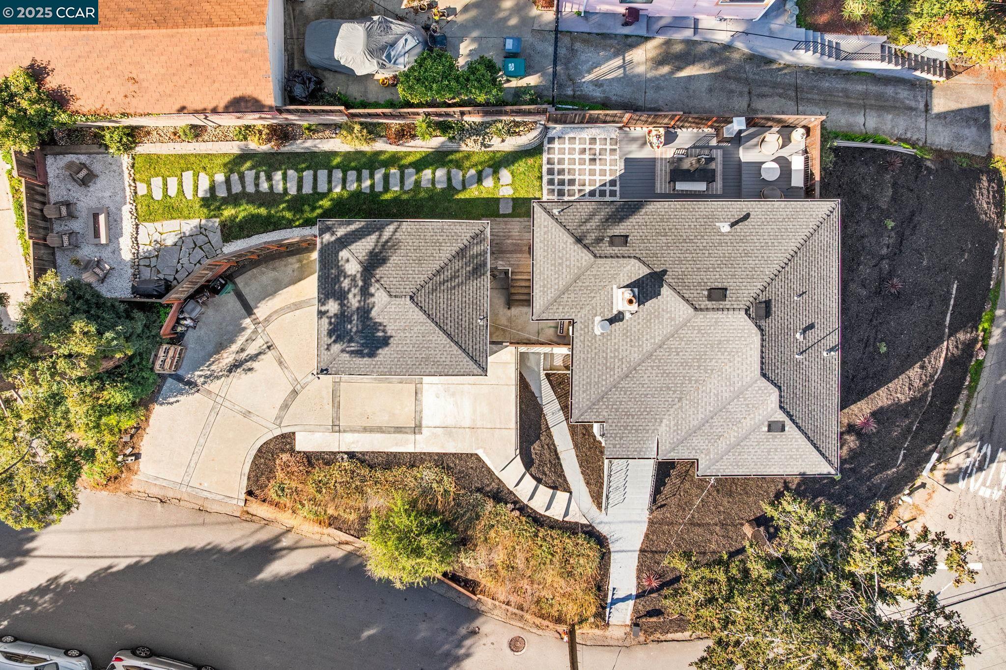 Detail Gallery Image 32 of 35 For 3649 Shone Ave, Oakland,  CA 94605 - 2 Beds | 2 Baths