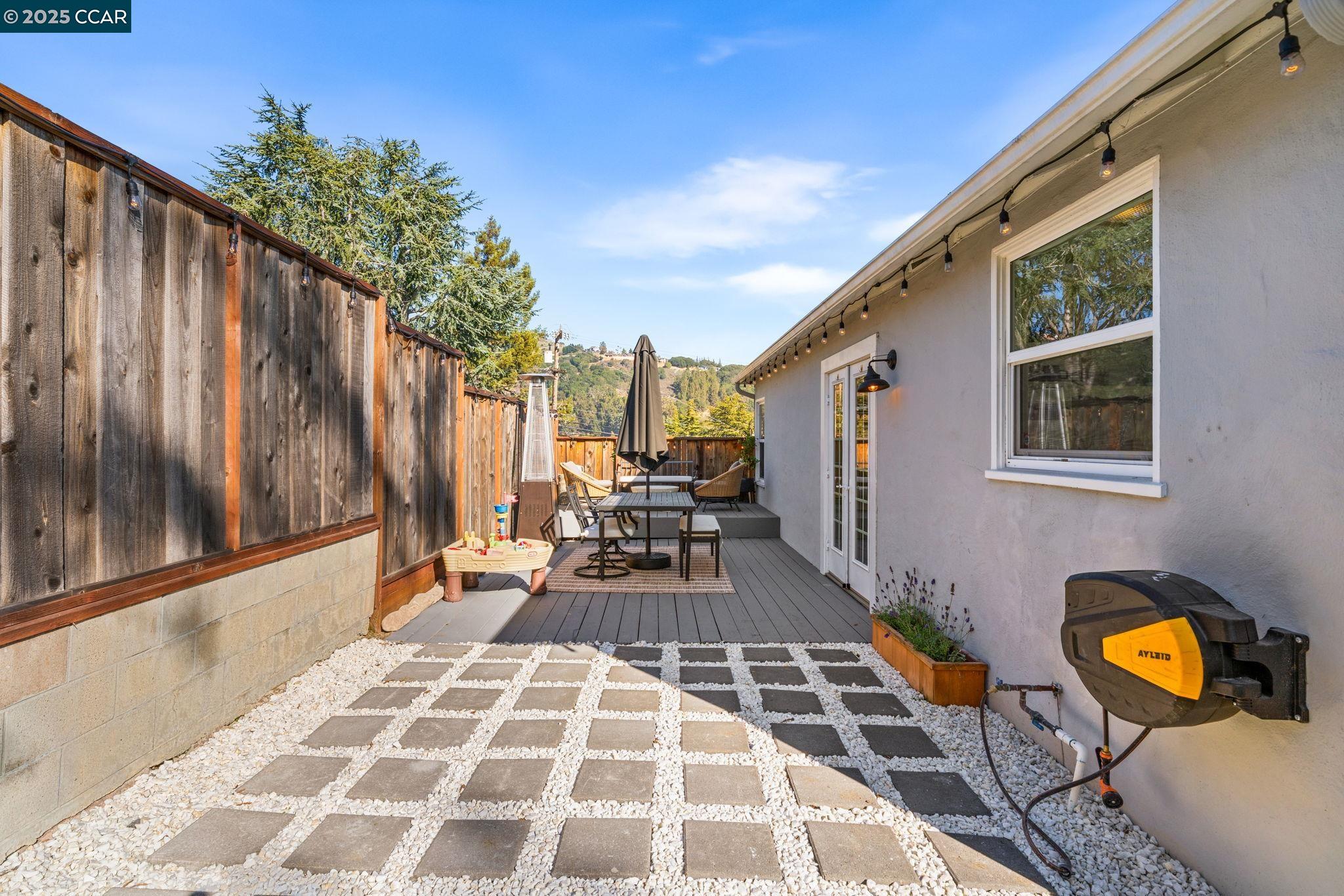 Detail Gallery Image 9 of 35 For 3649 Shone Ave, Oakland,  CA 94605 - 2 Beds | 2 Baths