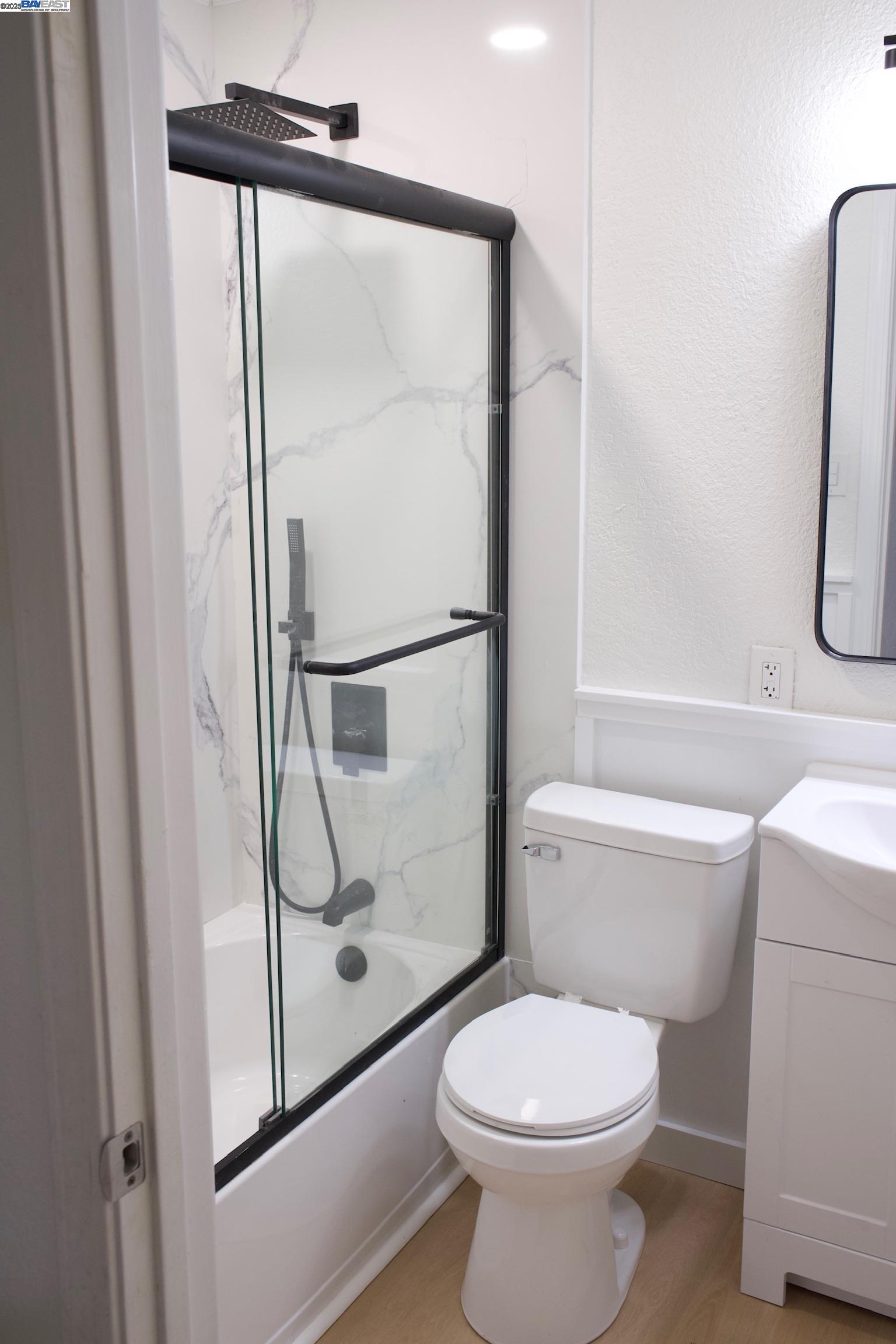 Detail Gallery Image 11 of 14 For 26 Laurel Street, Vallejo,  CA 94591 - 4 Beds | 2 Baths