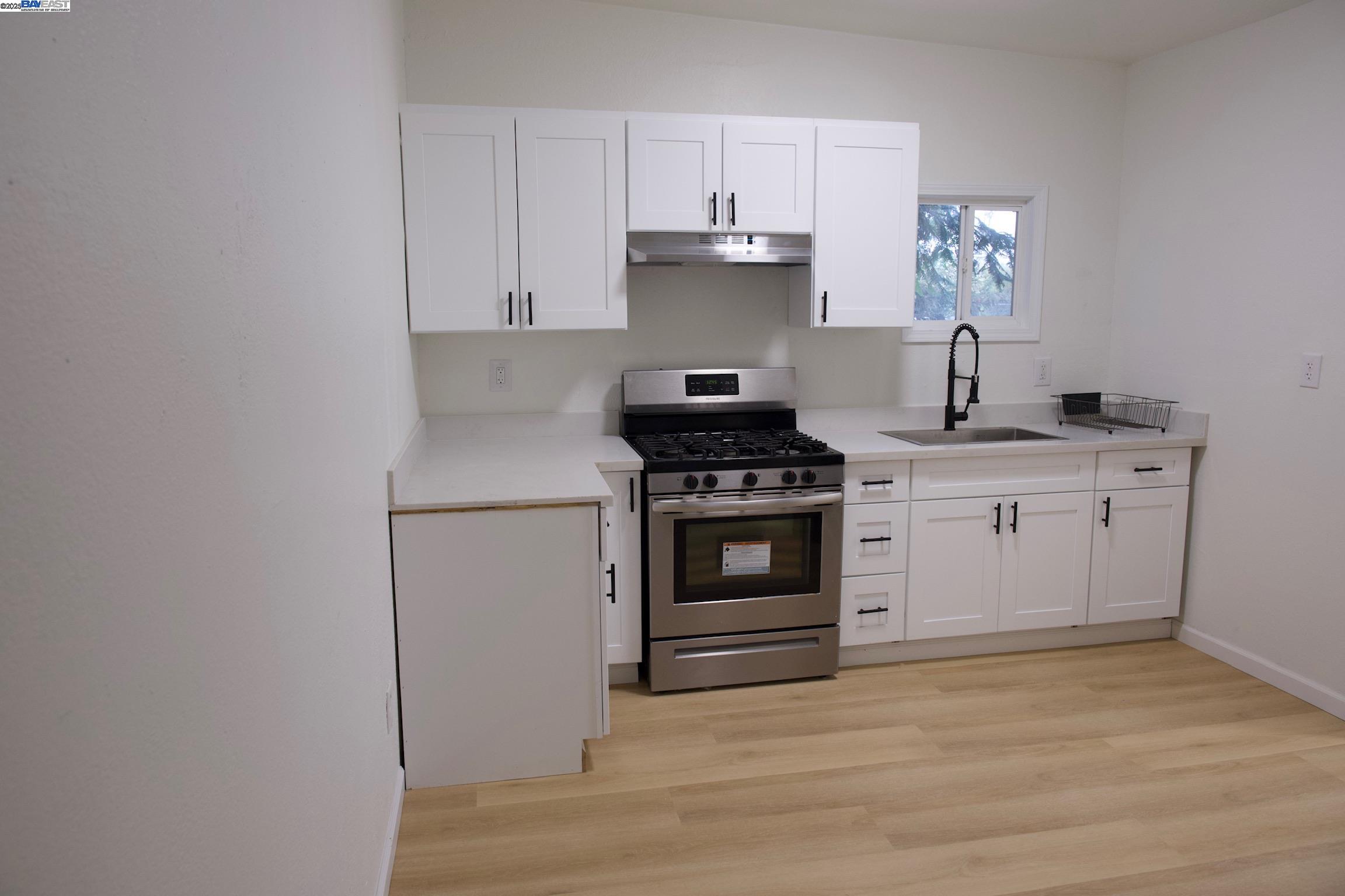 Detail Gallery Image 11 of 19 For 26 Laurel Street, Vallejo,  CA 94591 - 4 Beds | 2 Baths