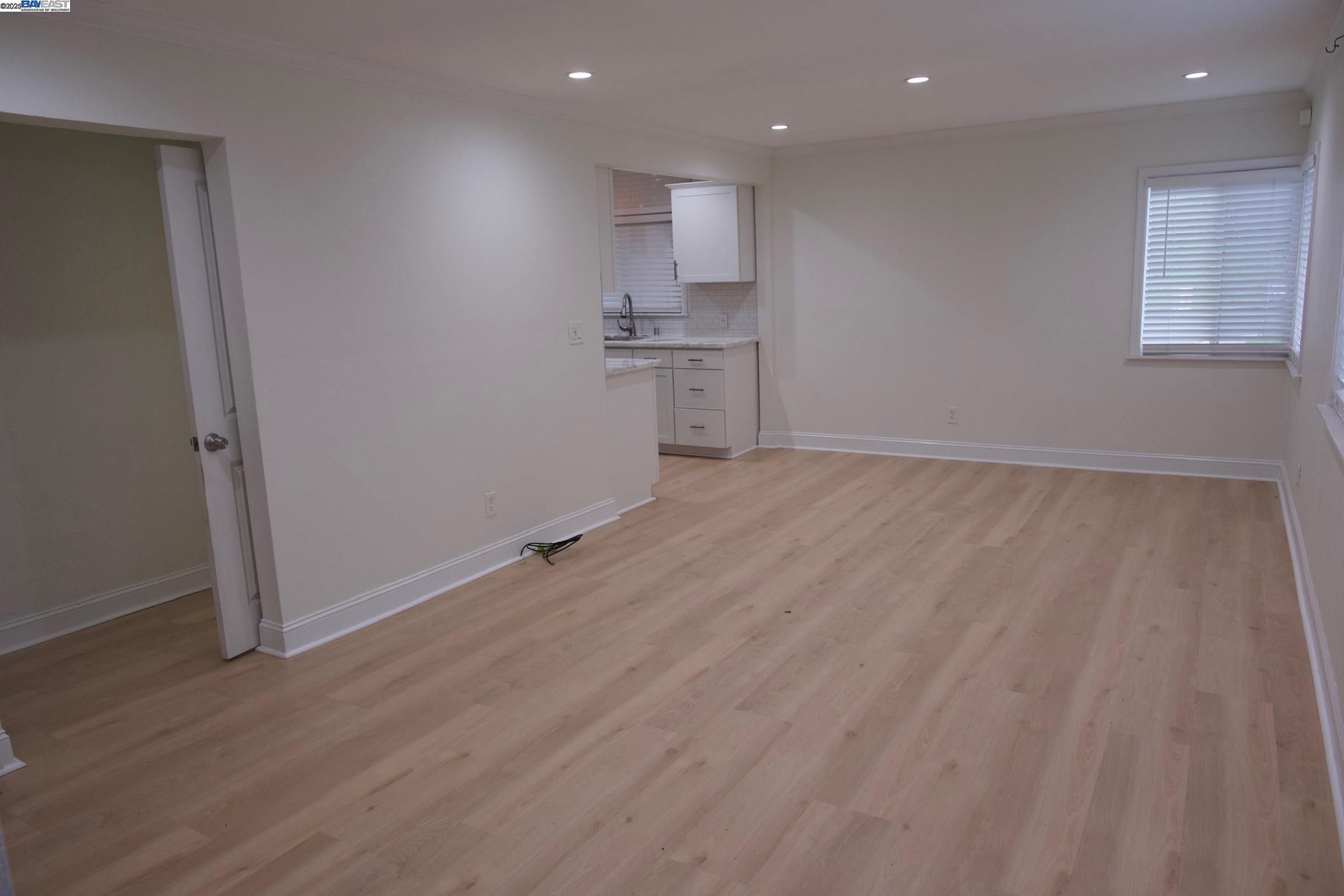 Detail Gallery Image 9 of 14 For 26 Laurel Street, Vallejo,  CA 94591 - 4 Beds | 2 Baths