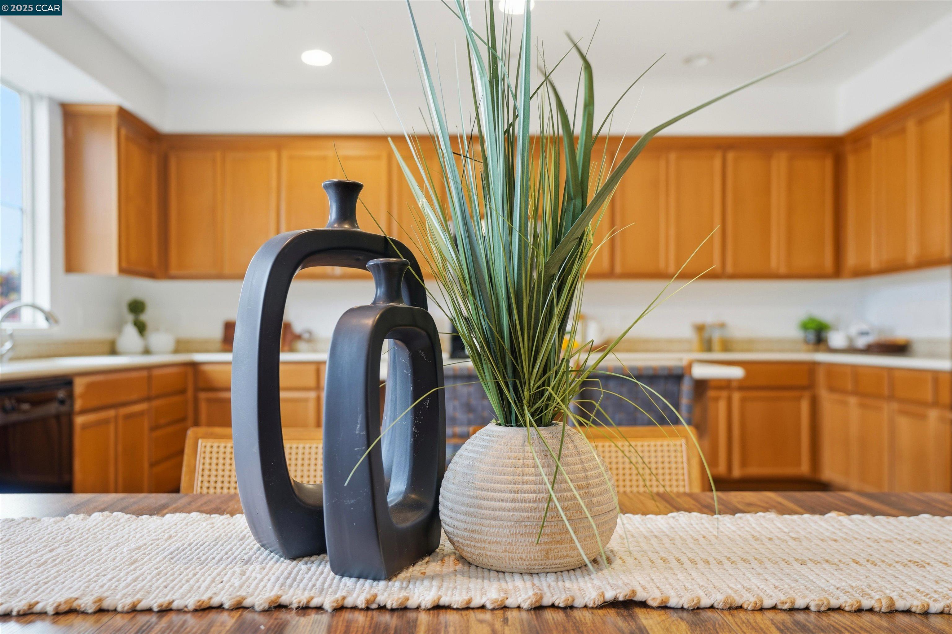 Detail Gallery Image 13 of 31 For 1312 Tapestry, Concord,  CA 94620 - 4 Beds | 2/1 Baths