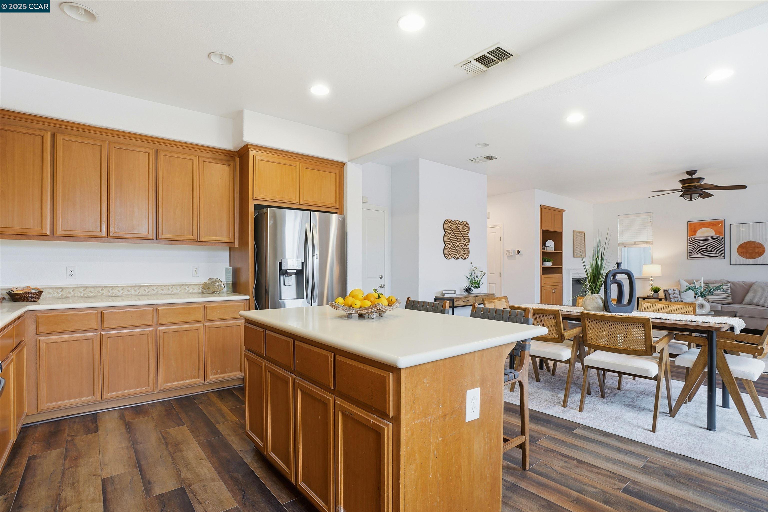 Detail Gallery Image 14 of 31 For 1312 Tapestry, Concord,  CA 94620 - 4 Beds | 2/1 Baths