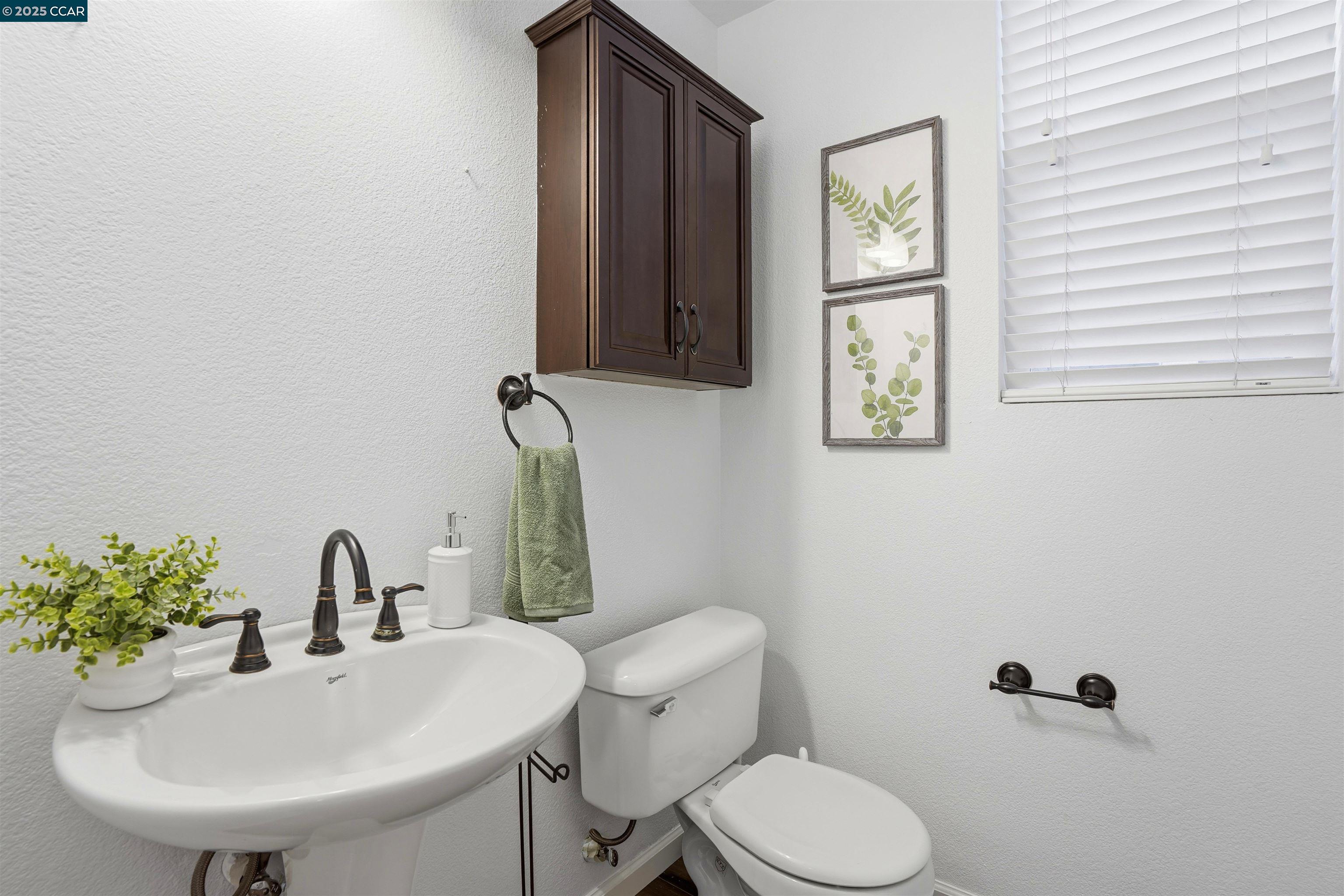 Detail Gallery Image 3 of 31 For 1312 Tapestry, Concord,  CA 94620 - 4 Beds | 2/1 Baths