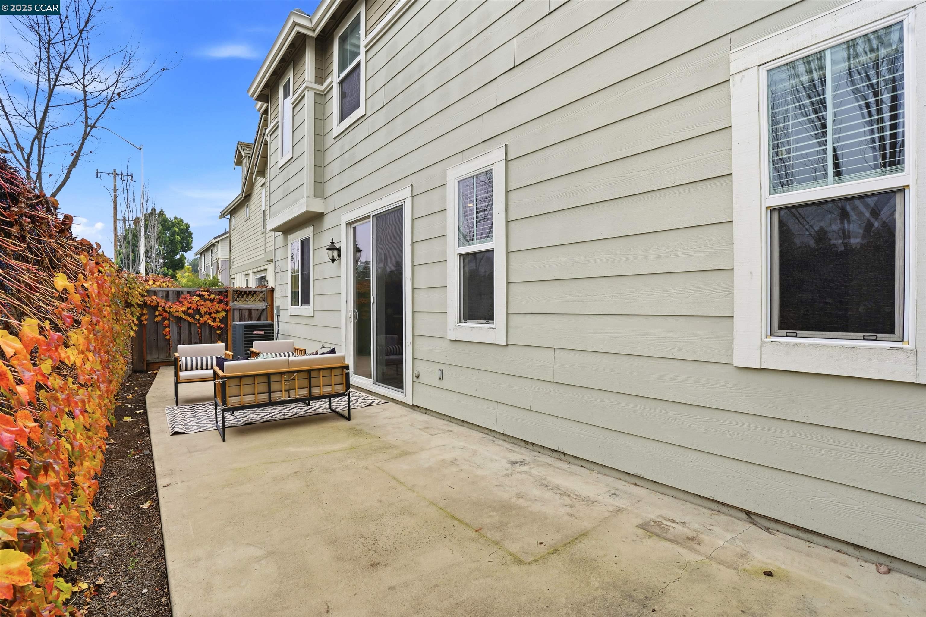 Detail Gallery Image 30 of 31 For 1312 Tapestry, Concord,  CA 94620 - 4 Beds | 2/1 Baths