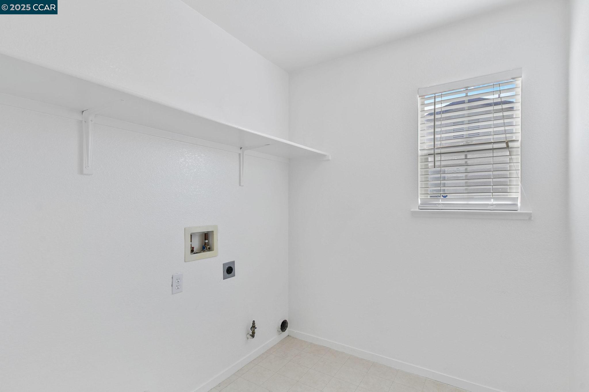 Detail Gallery Image 19 of 30 For 3200 Puffin Cir, Fairfield,  CA 94533 - 4 Beds | 2/1 Baths