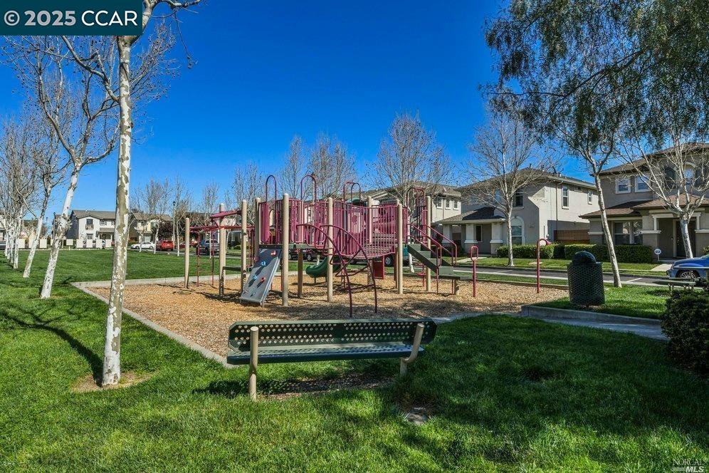 Detail Gallery Image 23 of 30 For 3200 Puffin Cir, Fairfield,  CA 94533 - 4 Beds | 2/1 Baths