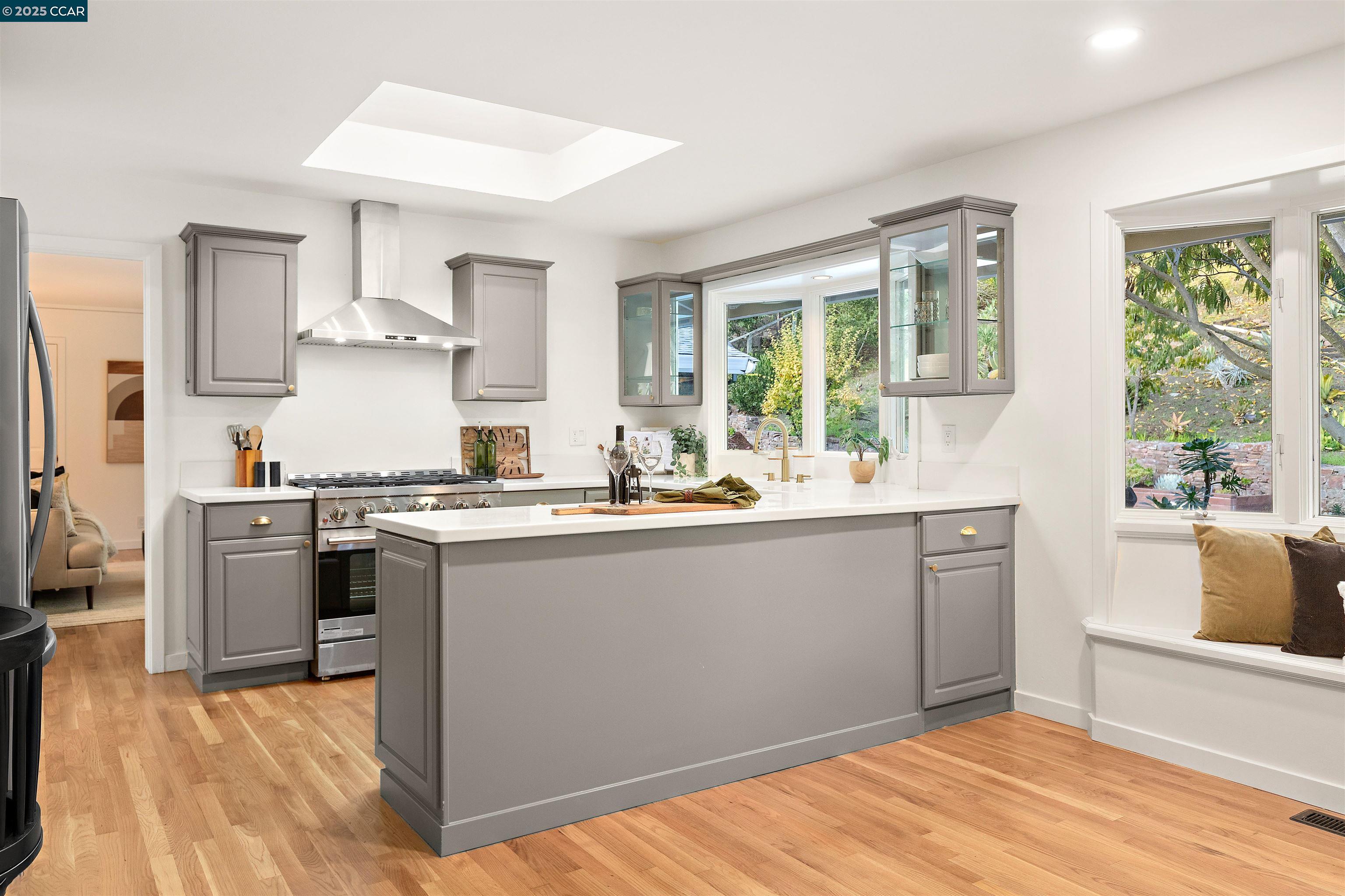 Detail Gallery Image 12 of 49 For 34 Ashbrook Pl, Moraga,  CA 94556 - 4 Beds | 2 Baths