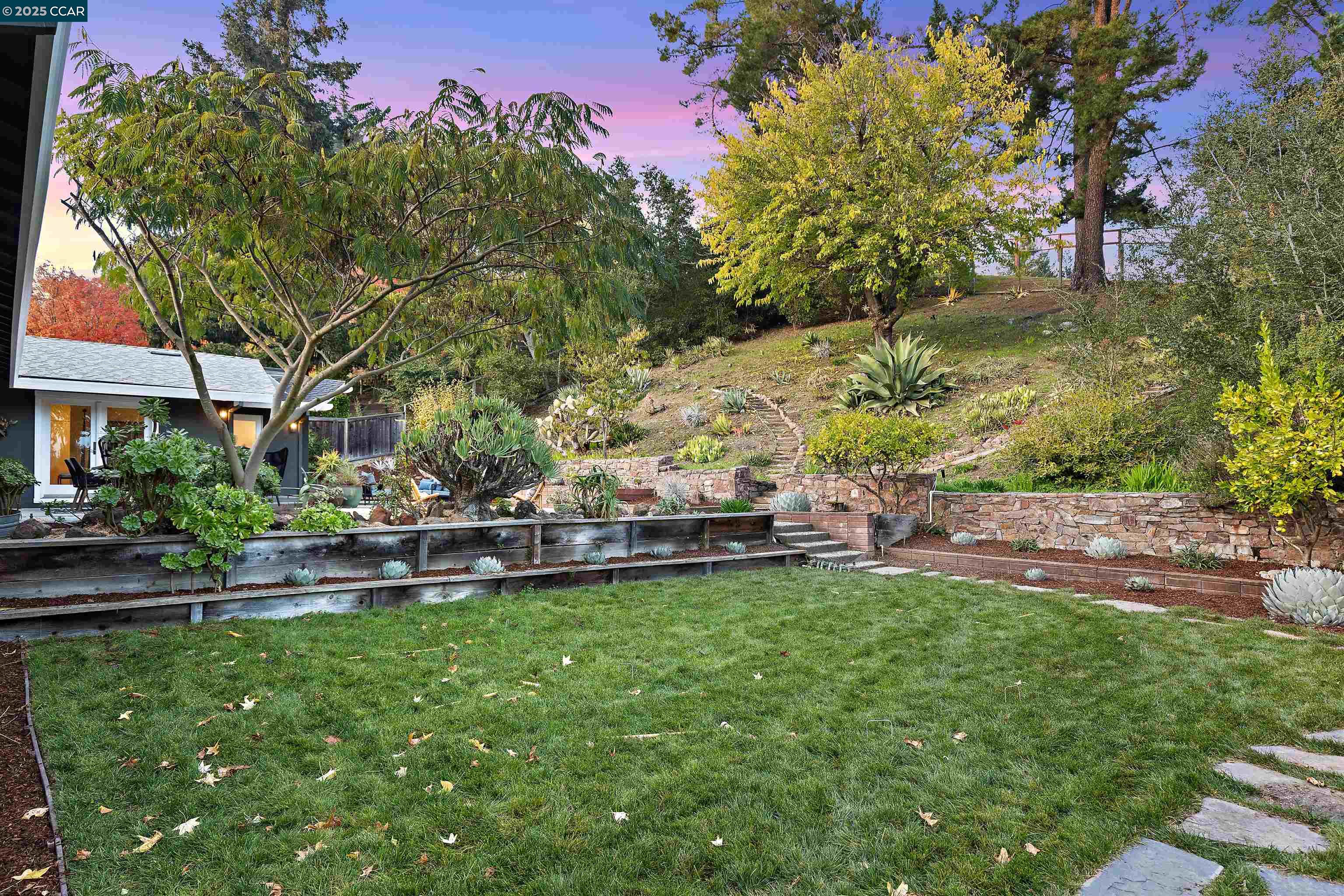 Detail Gallery Image 34 of 49 For 34 Ashbrook Pl, Moraga,  CA 94556 - 4 Beds | 2 Baths