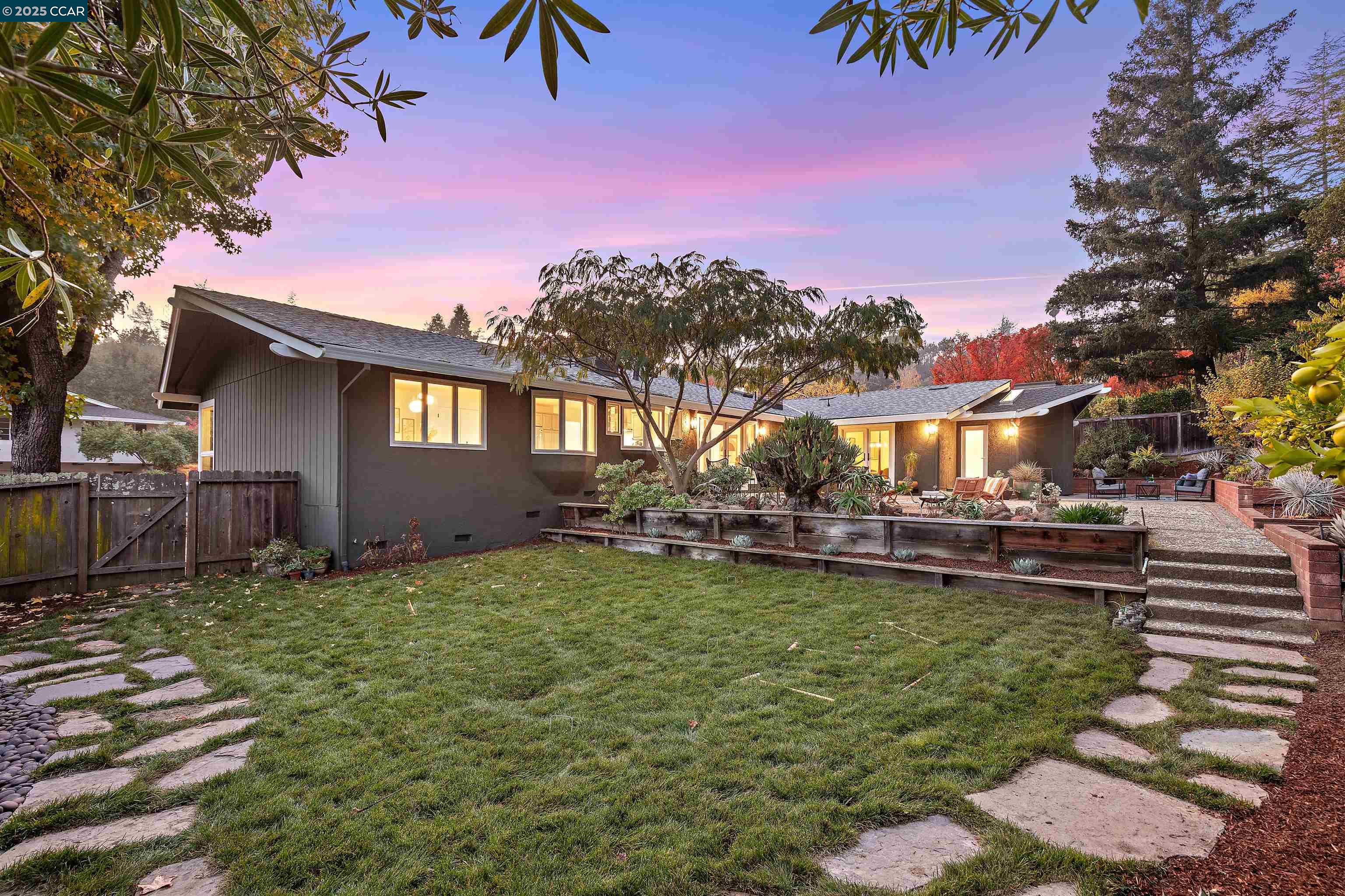 Detail Gallery Image 38 of 49 For 34 Ashbrook Pl, Moraga,  CA 94556 - 4 Beds | 2 Baths