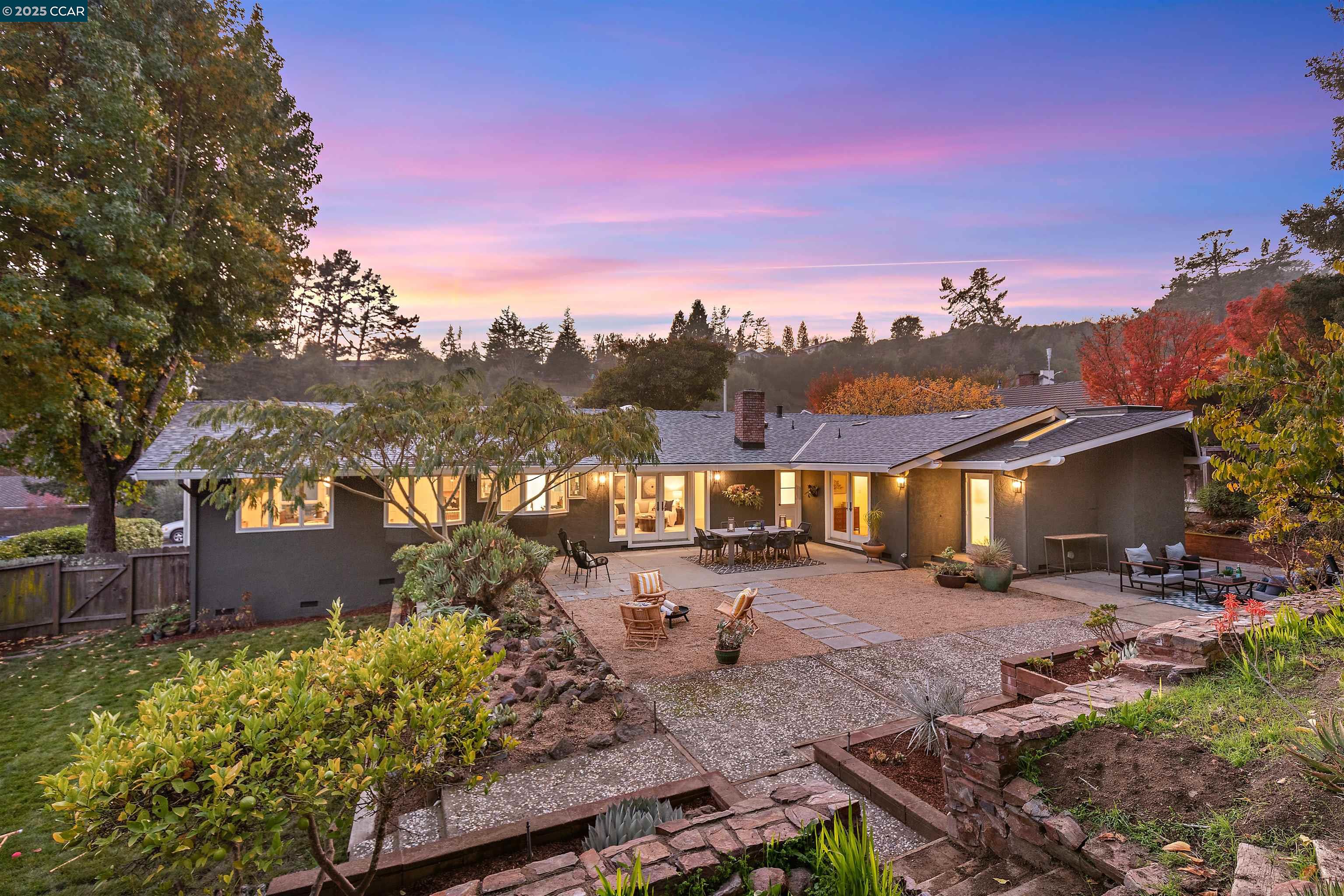 Detail Gallery Image 6 of 49 For 34 Ashbrook Pl, Moraga,  CA 94556 - 4 Beds | 2 Baths