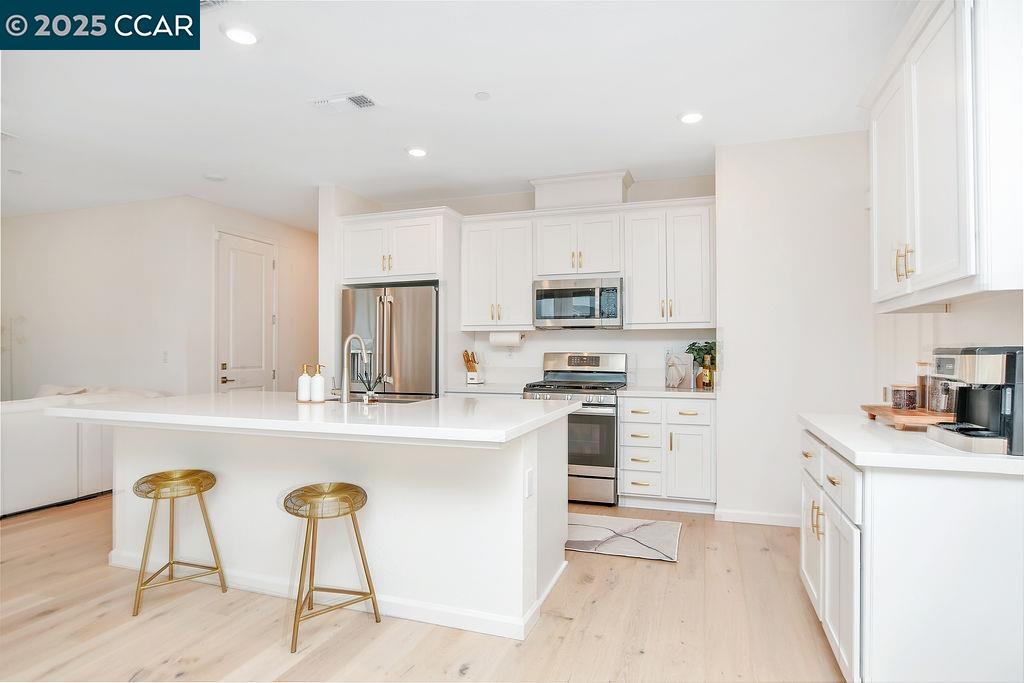 Detail Gallery Image 10 of 41 For 3287 Delta Coves Dr, Bethel Island,  CA 94511 - 3 Beds | 3 Baths