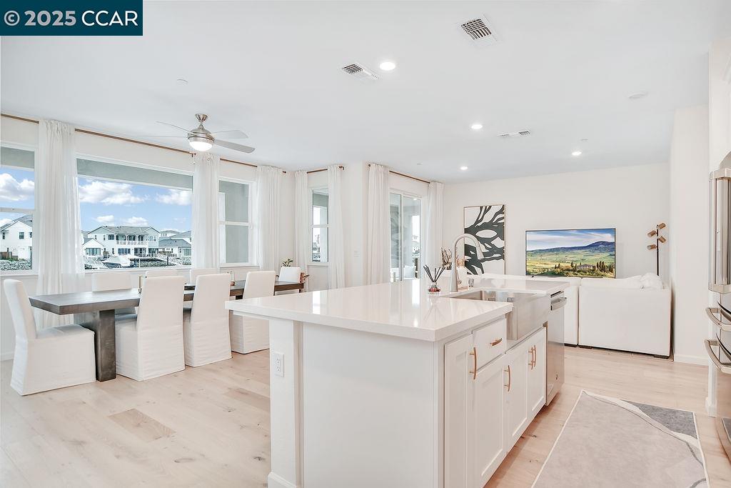 Detail Gallery Image 11 of 41 For 3287 Delta Coves Dr, Bethel Island,  CA 94511 - 3 Beds | 3 Baths